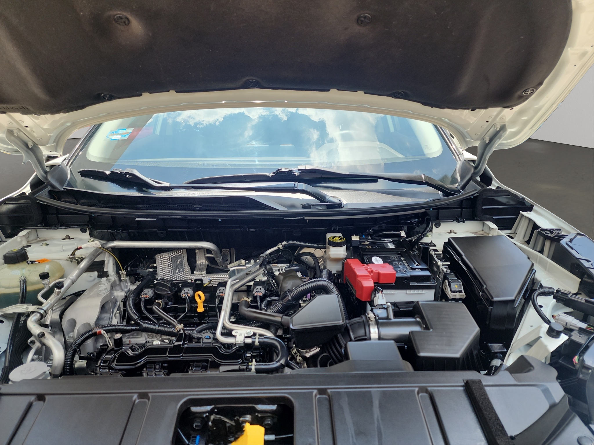 Nissan X-Trail VUD 5 pts. Advance, TA, RA-17 (línea nueva) 2023