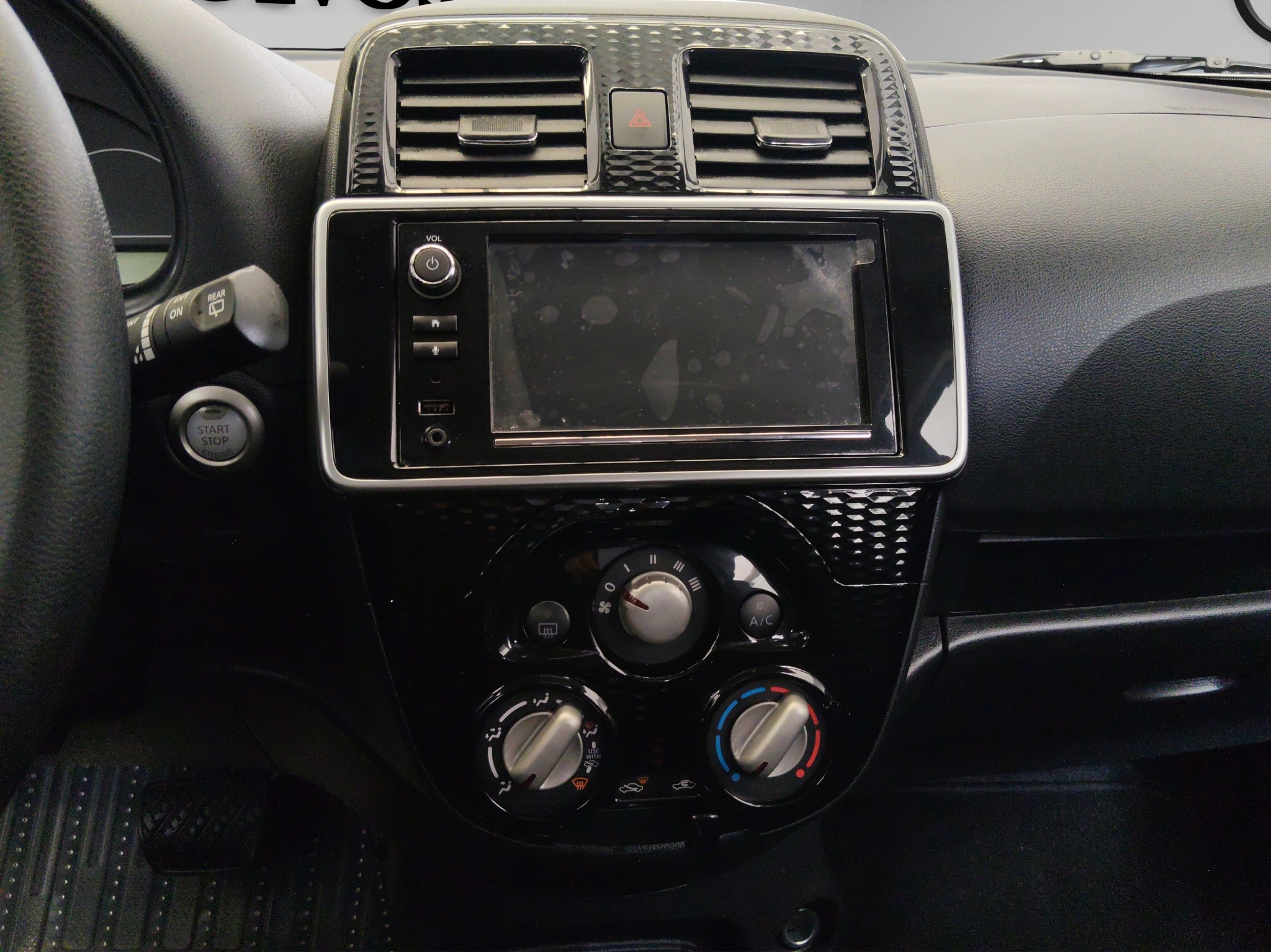 Nissan March 5 pts. HB Advance, At, a/ac., VE, RA-15 2024 2023