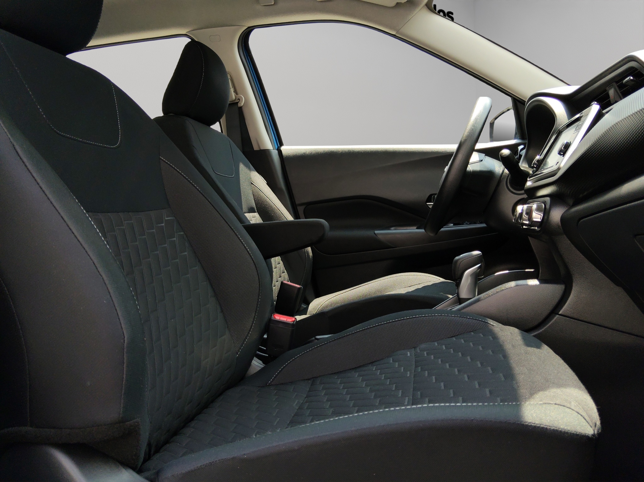 Nissan Kicks  5 pts. Play Advance e-Power, E-REV, TA, RA-17 (línea nueva) 2025