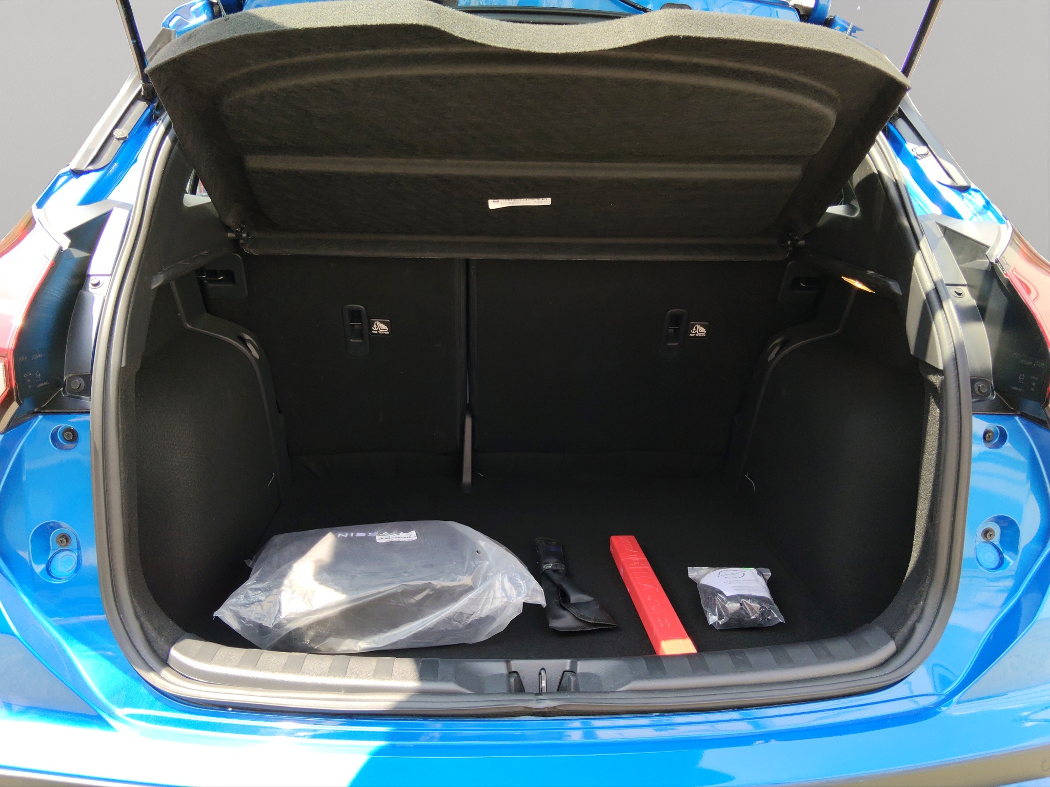 Nissan Kicks  5 pts. Play Advance e-Power, E-REV, TA, RA-17 (línea nueva) 2025