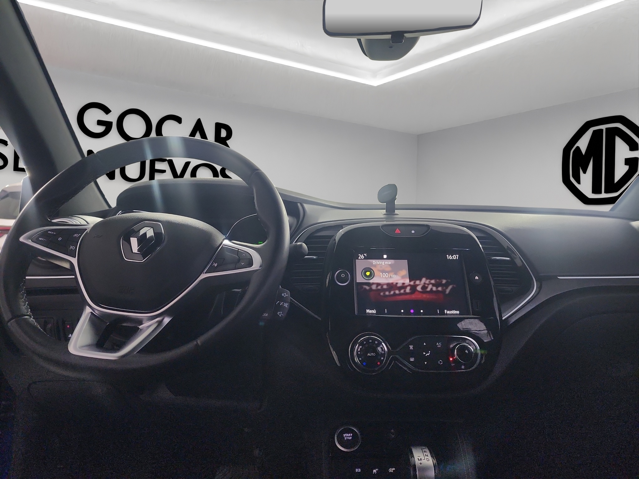 Renault Captur VUD Interior 10