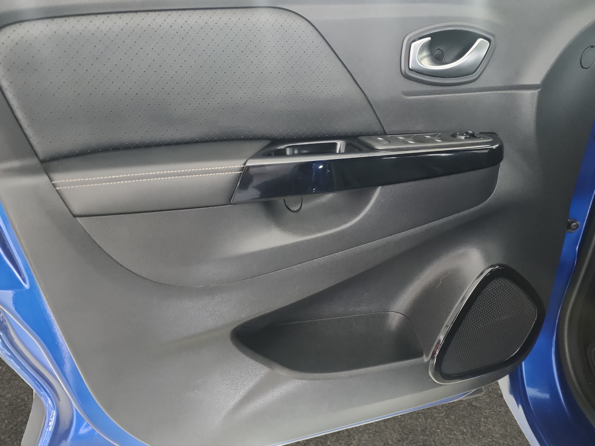 Renault Captur VUD Lateral izquierdo 5