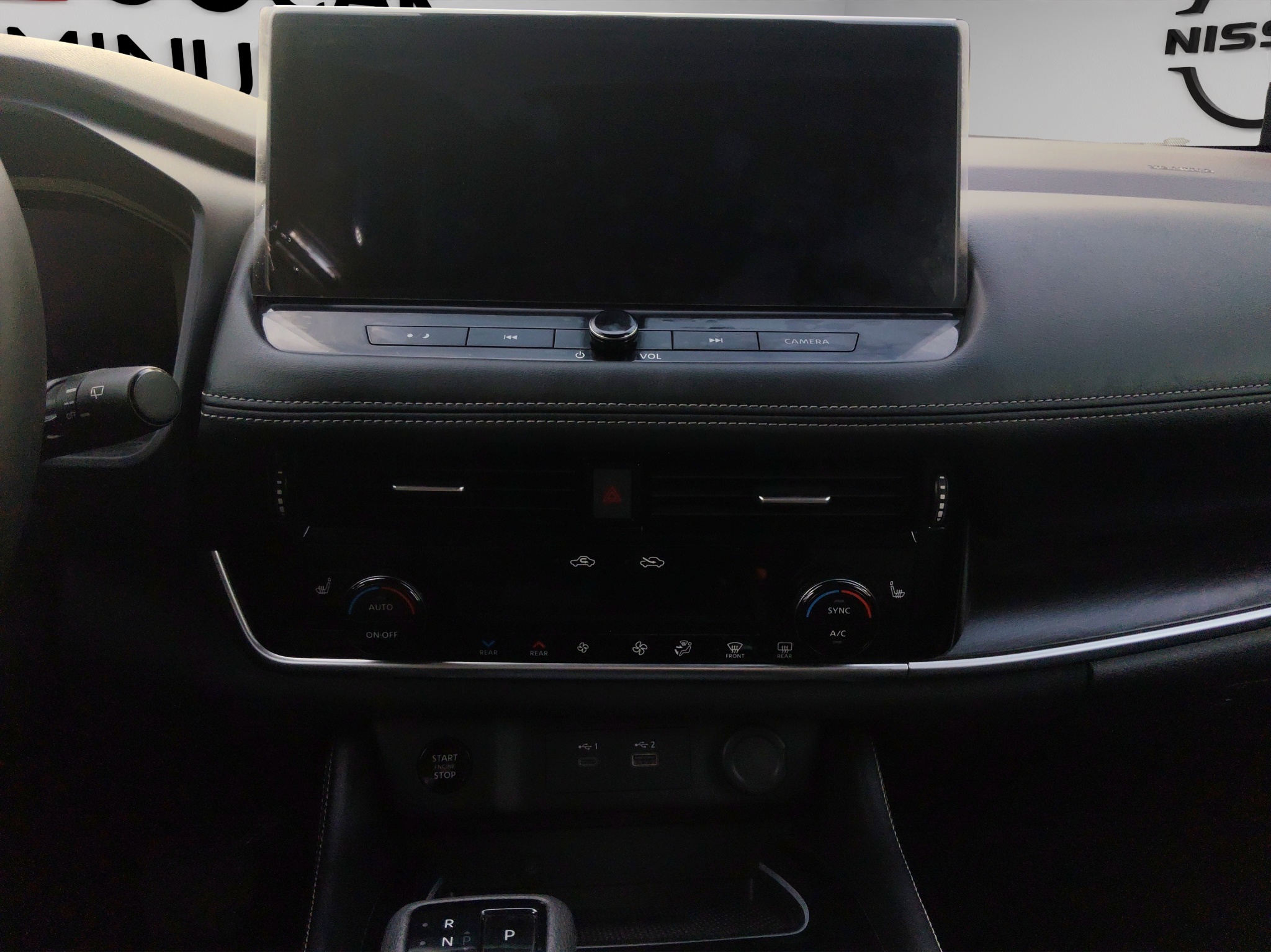 Nissan X-Trail  5 pts. Platinum Plus, TA, piel, QCP, GPS, ADAS, RA-19 2025
