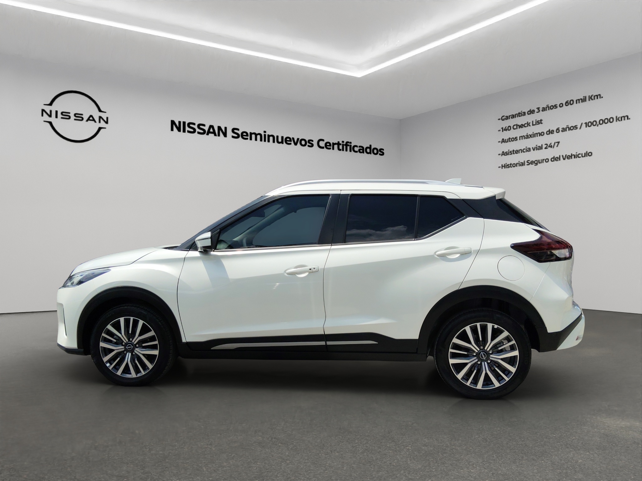 Nissan Kicks  5 pts. Exclusive, 1.6l, TA, a/ac. Aut., piel, GPS, RA-17 (línea anterior) 2024