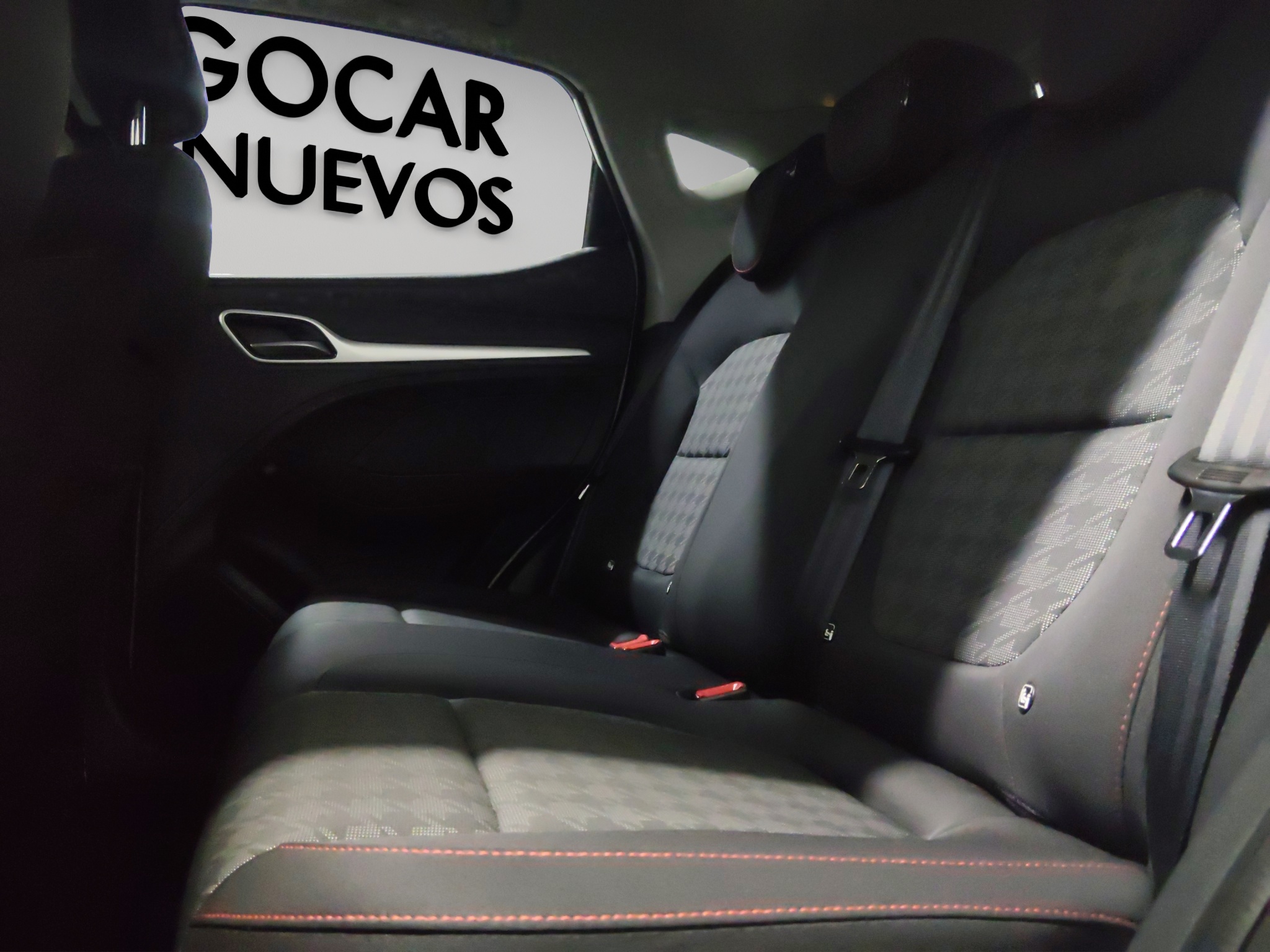 MG ZS  5 pts. Style, 1.5l, TM5, RA-17 (línea anterior) 2024
