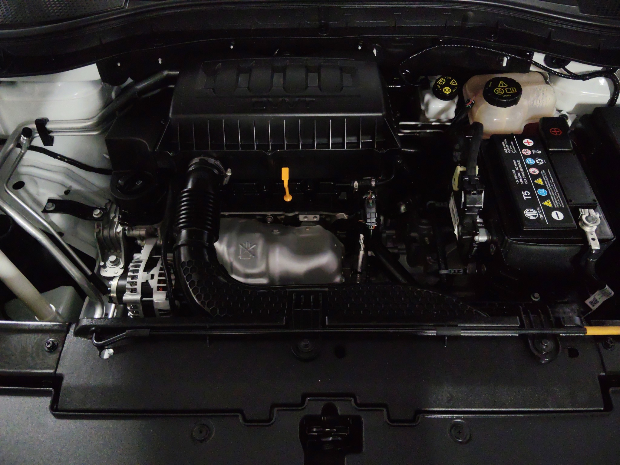 MG ZS  5 pts. Style, 1.5l, TM5, RA-17 (línea anterior) 2024