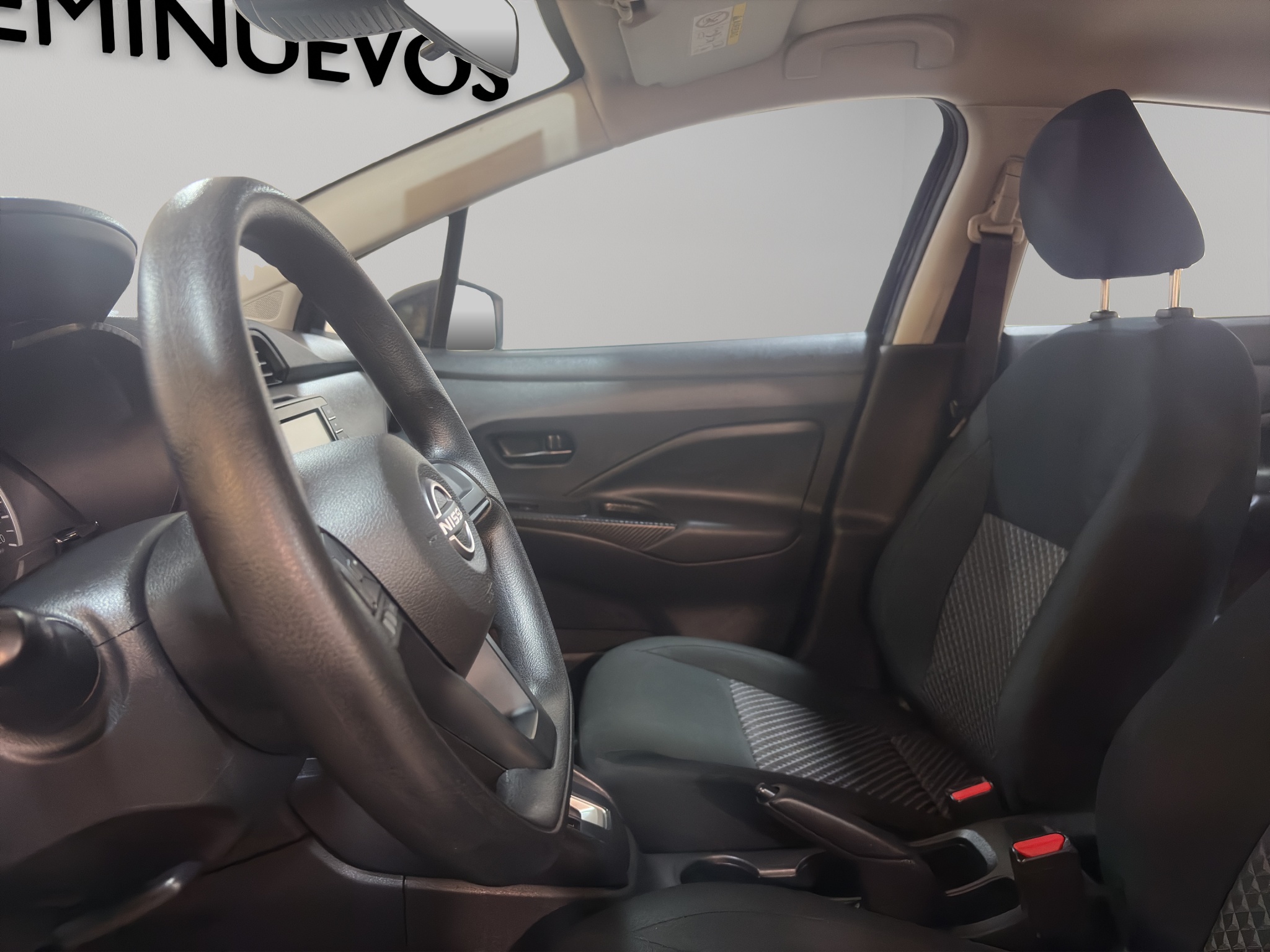 Nissan Versa Asientos 3