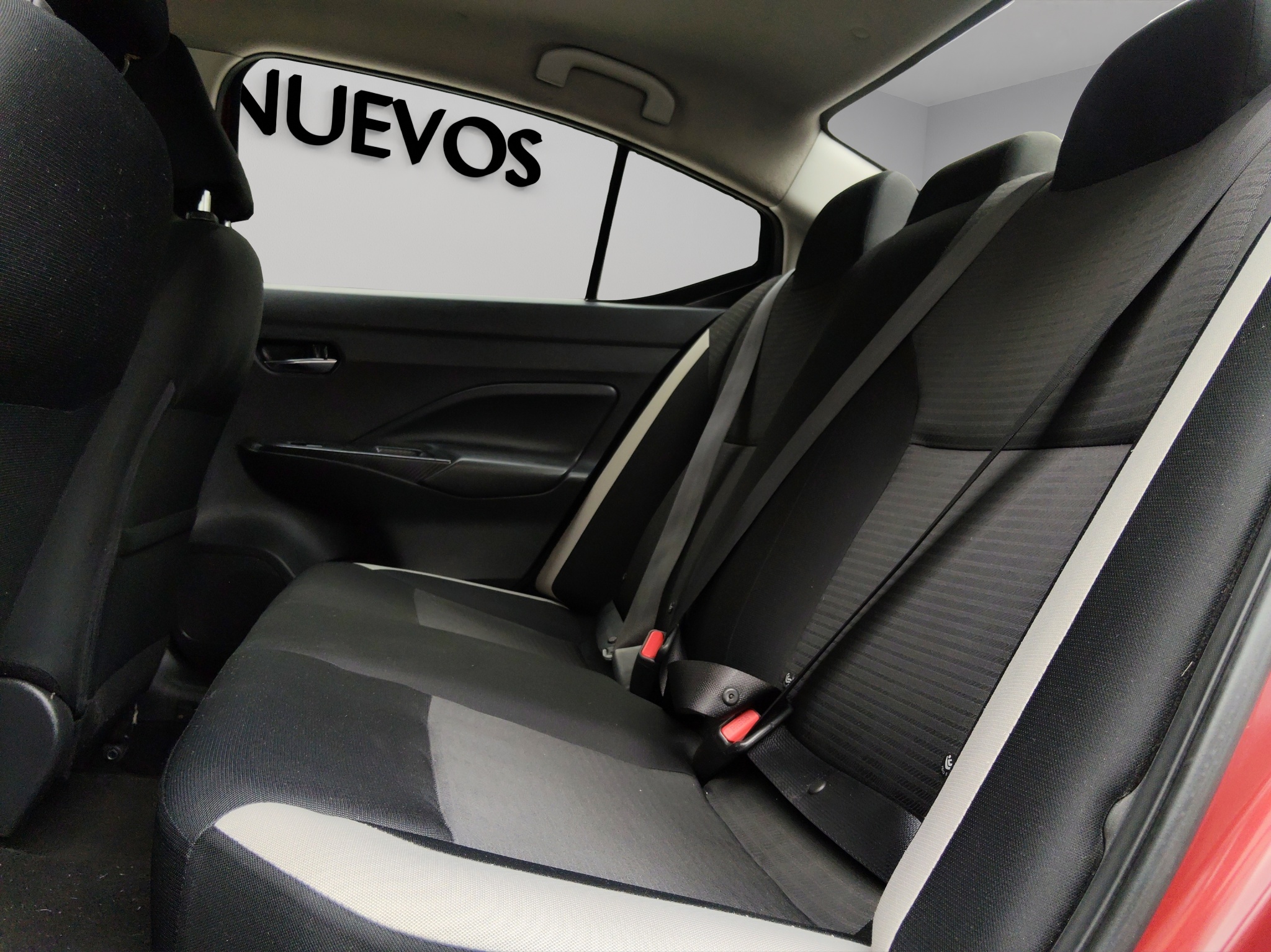 Nissan Versa 4 pts. Advance, TM5, a/ac., VE, f. niebla, RA-16 2021