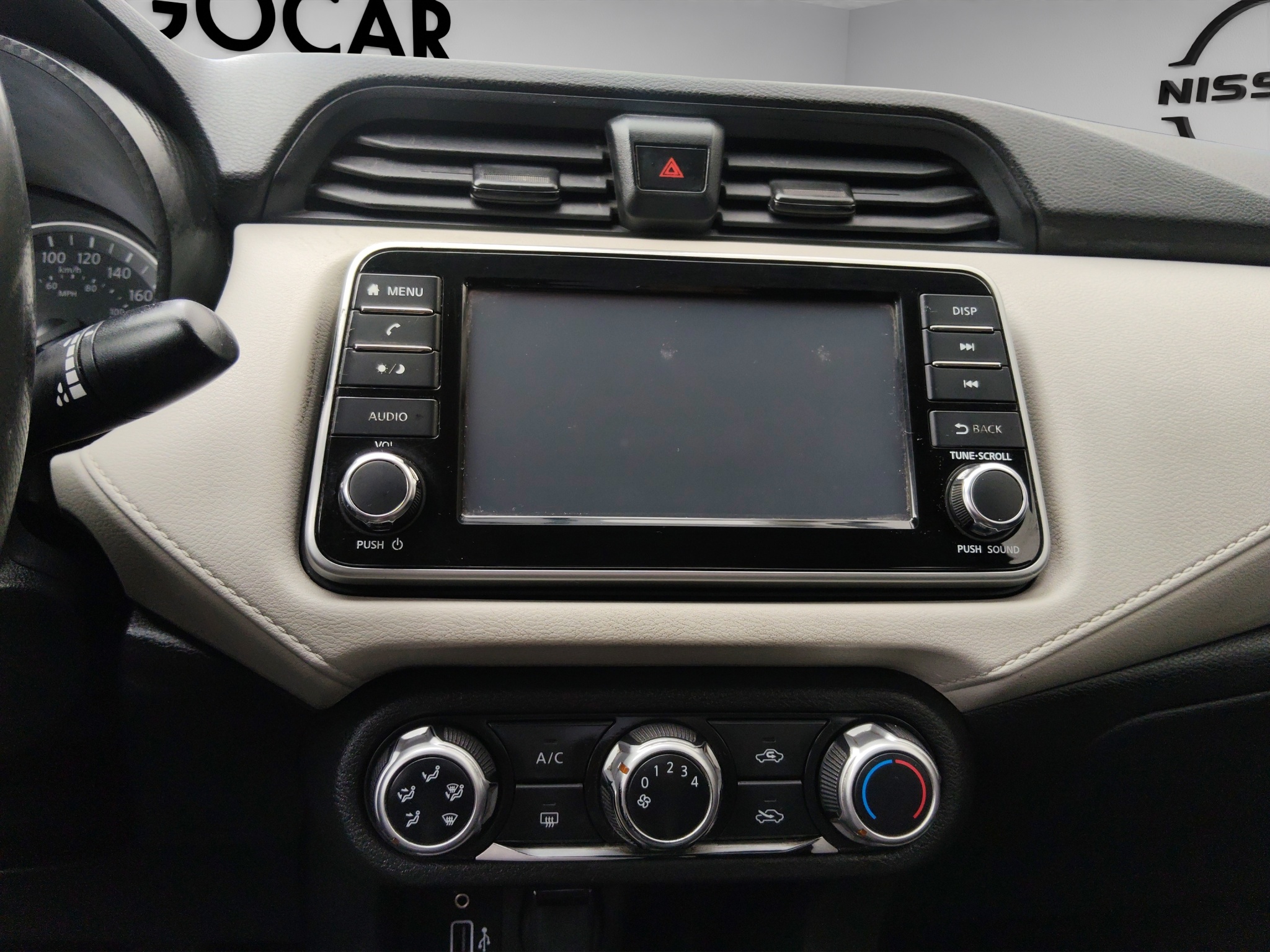 Nissan Versa 4 pts. Advance, TM5, a/ac., VE, f. niebla, RA-16 2021