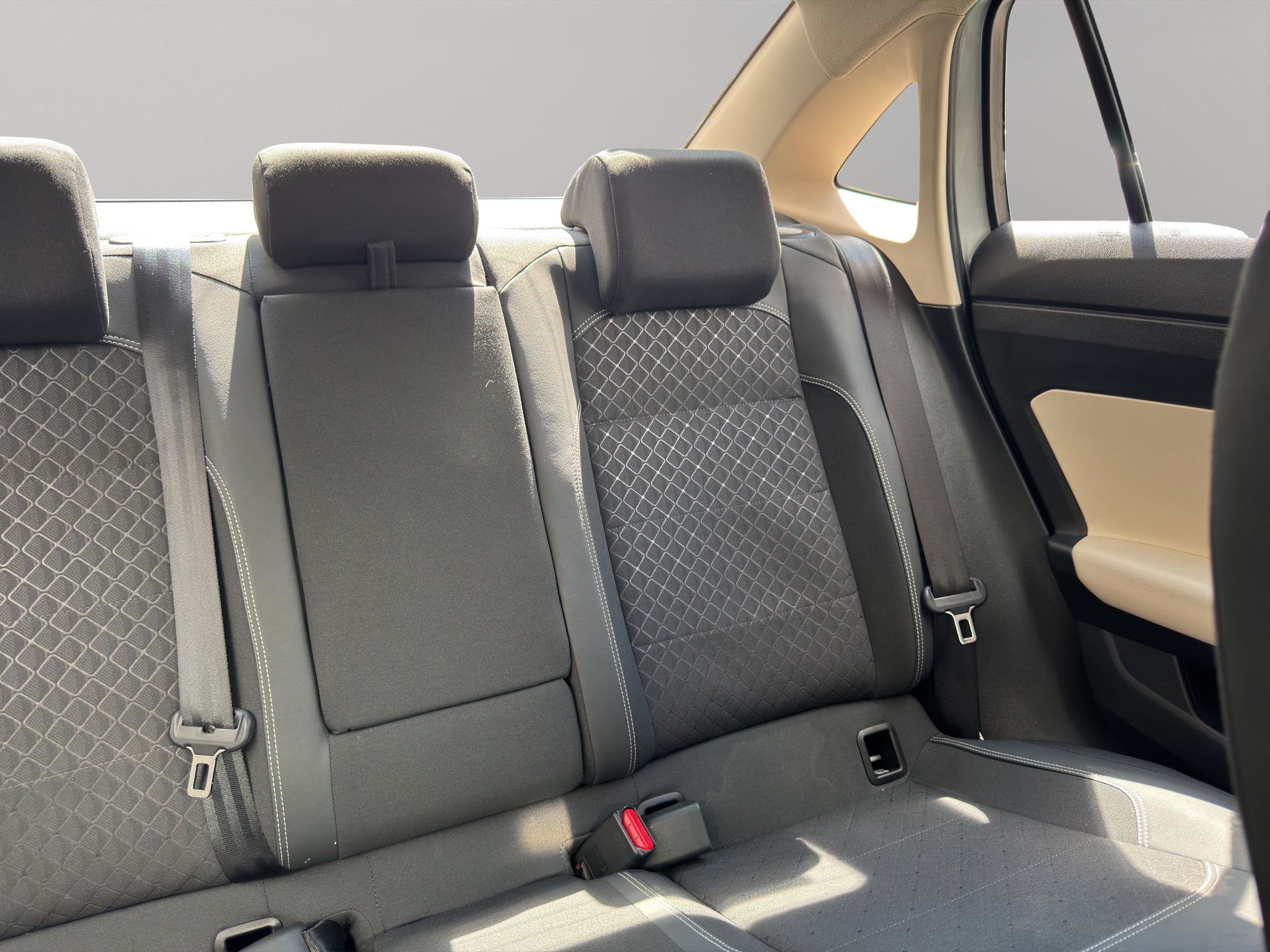 Volkswagen Virtus 4 pts. Comfortline, 1.6l, TA, a/ac., f. niebla, RA-16 2024