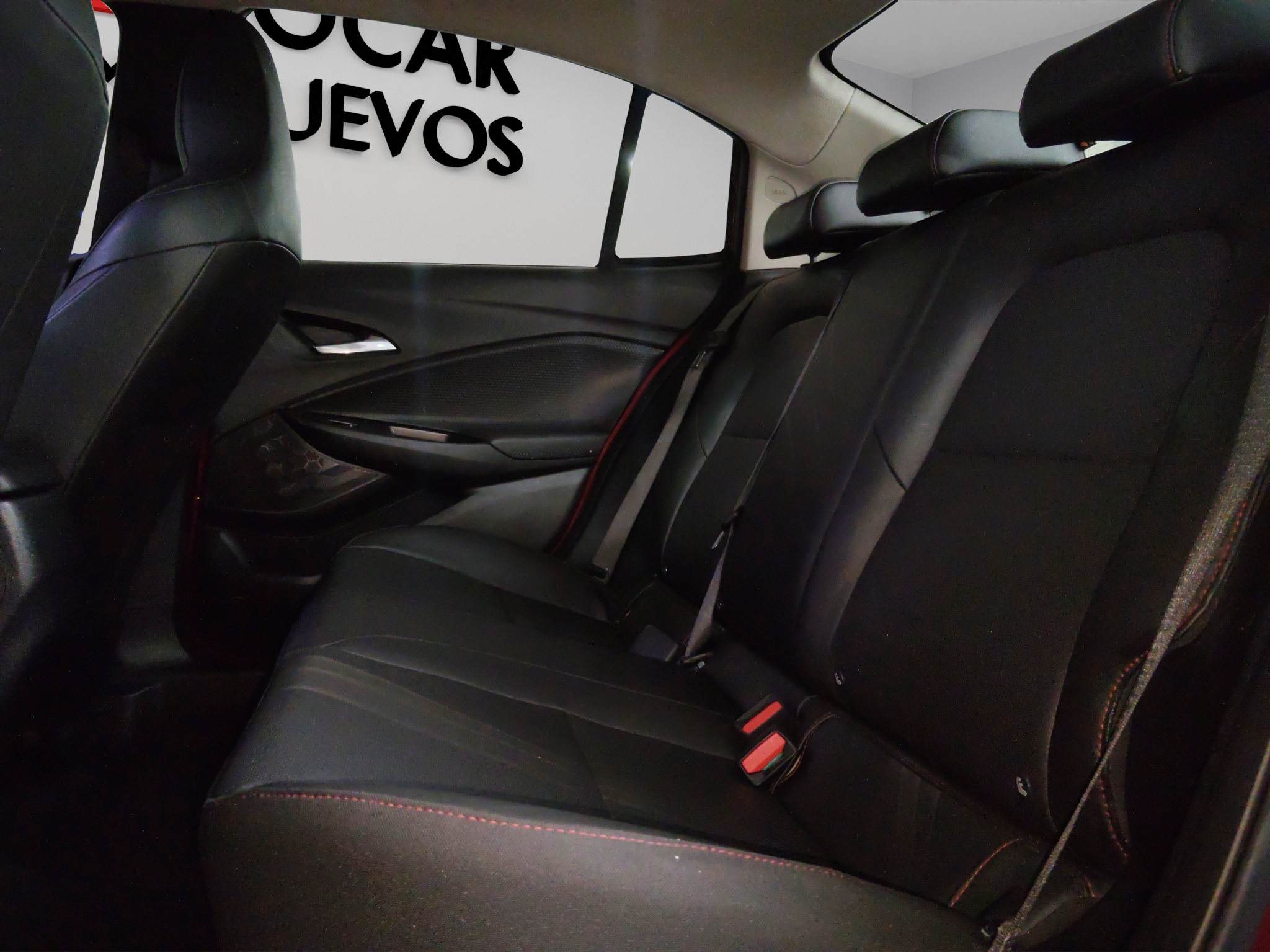 Chevrolet Onix 4 pts. Premier Red Line, 1.0T, TA, a/ac. Aut., VE, QC, BA, f. led, RA-16 2023