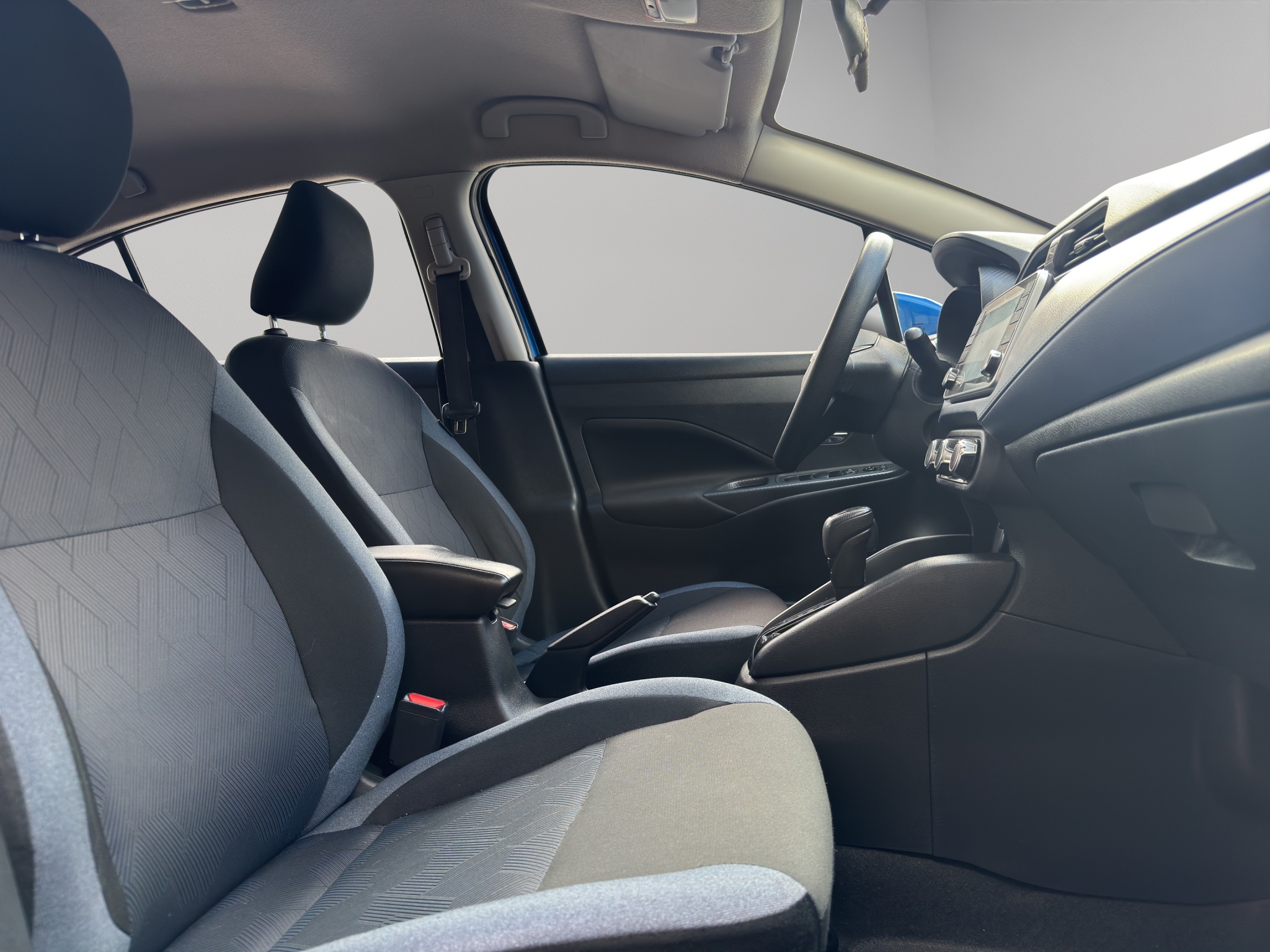 Nissan Versa ADVANVCE CVT  2024