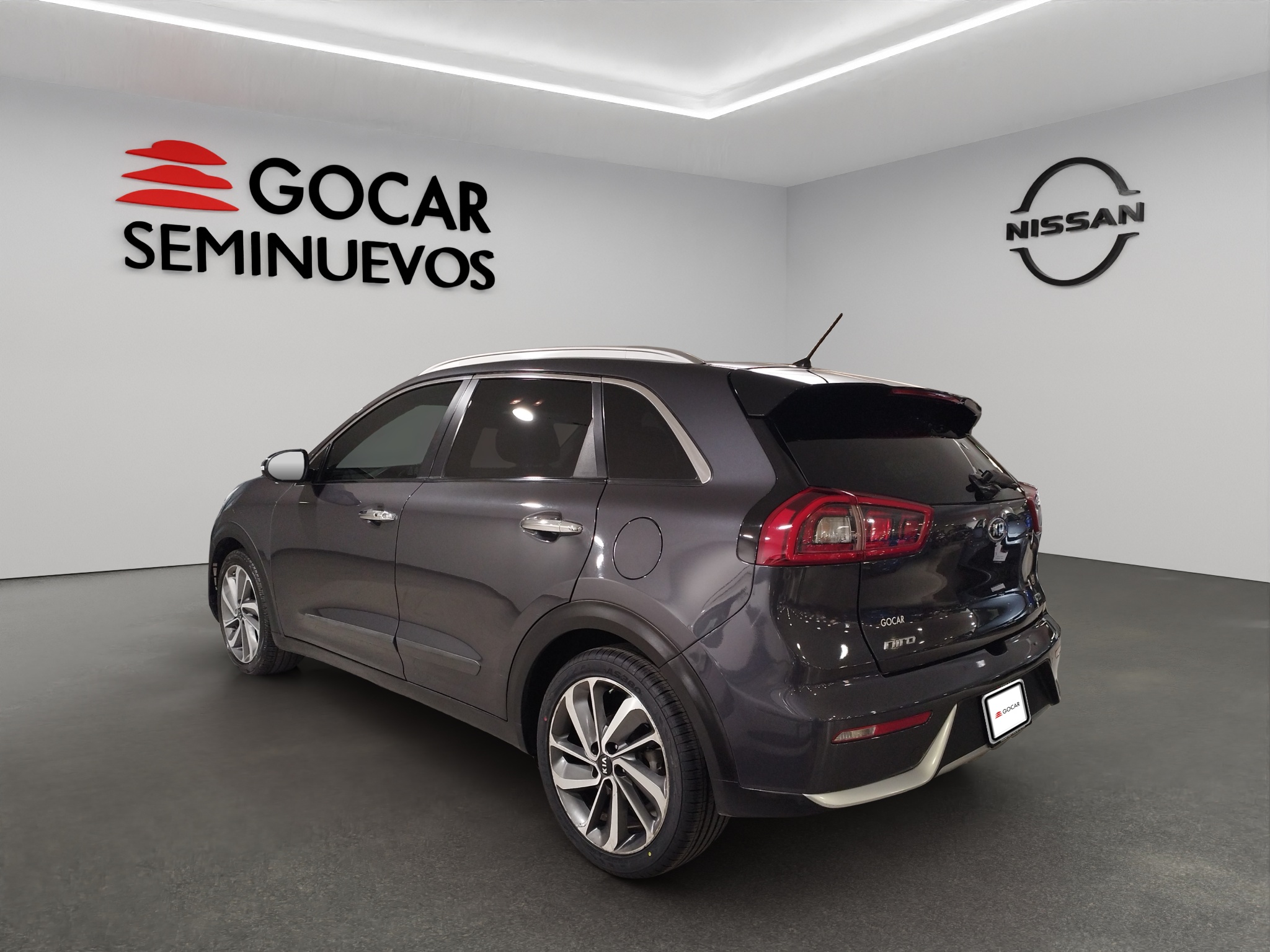 KIA Niro VUD 5 pts. EX, HEV, TA, a/ac., piel, QC, f. xenón, RA-18 2017
