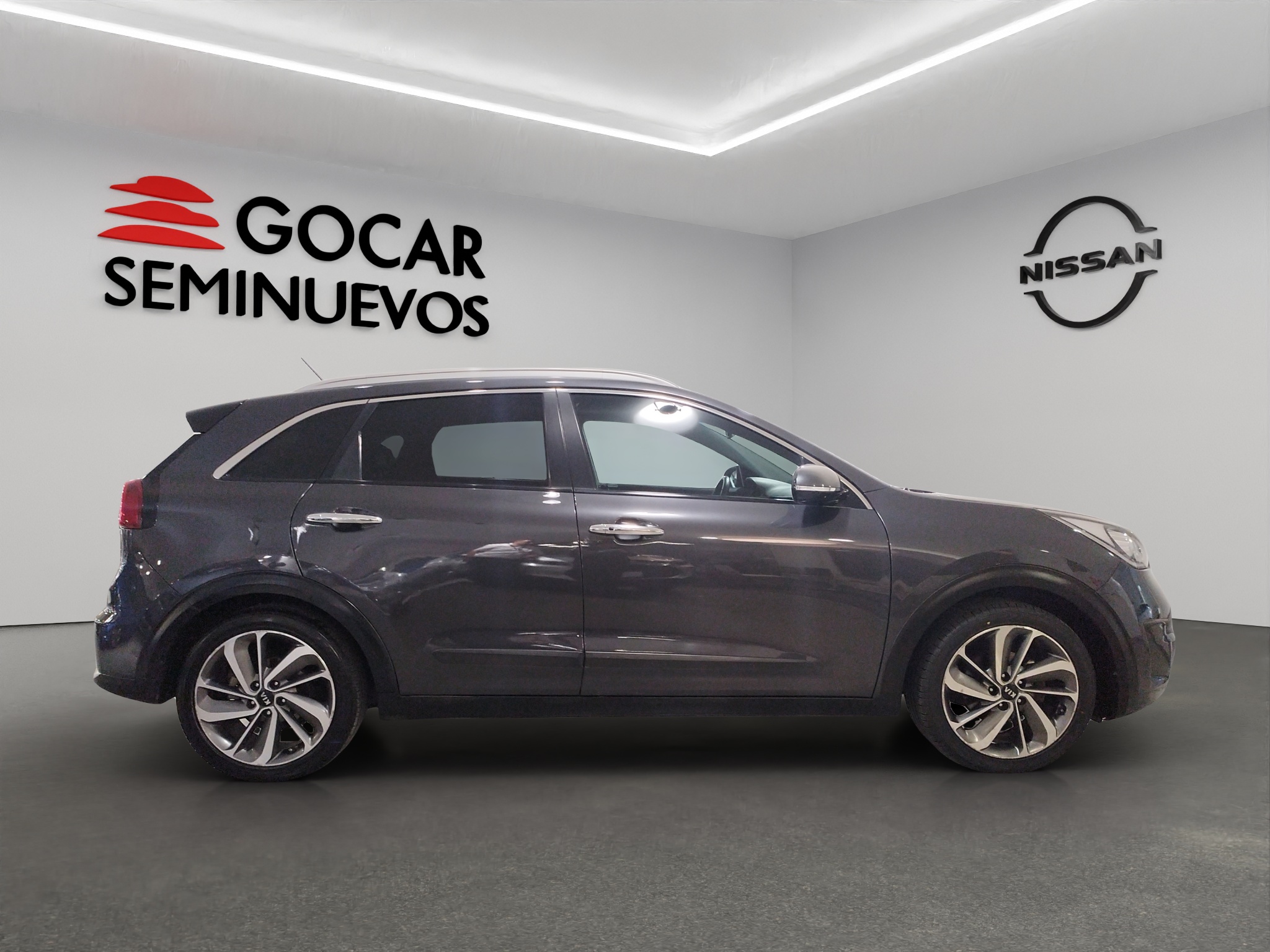KIA Niro VUD 5 pts. EX, HEV, TA, a/ac., piel, QC, f. xenón, RA-18 2017