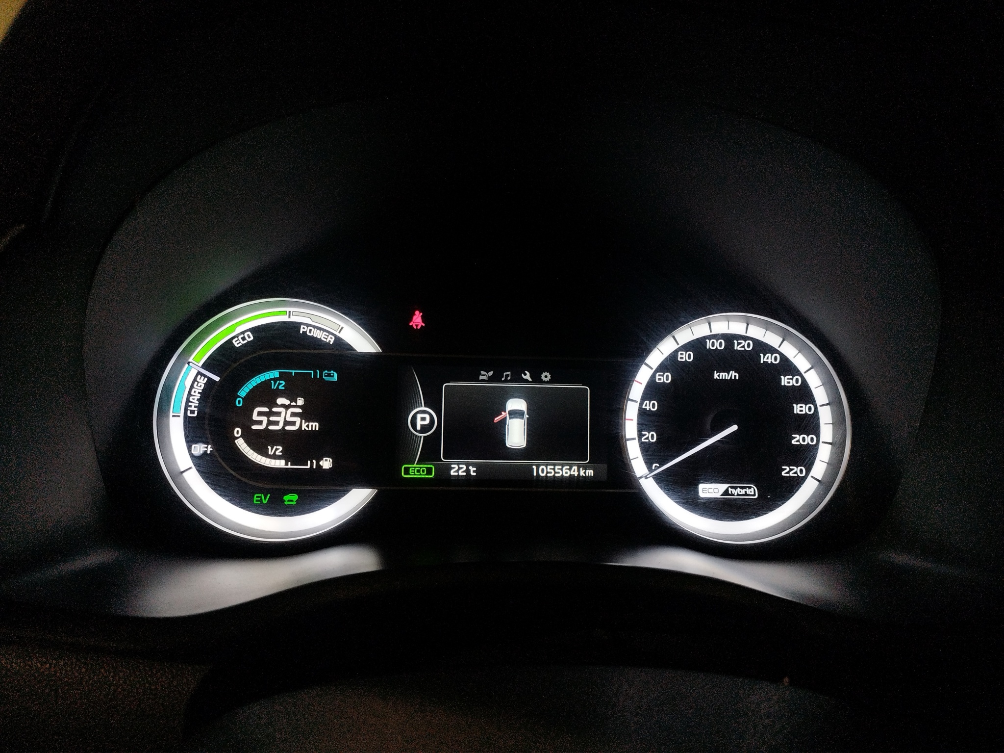 KIA Niro VUD 5 pts. EX, HEV, TA, a/ac., piel, QC, f. xenón, RA-18 2017