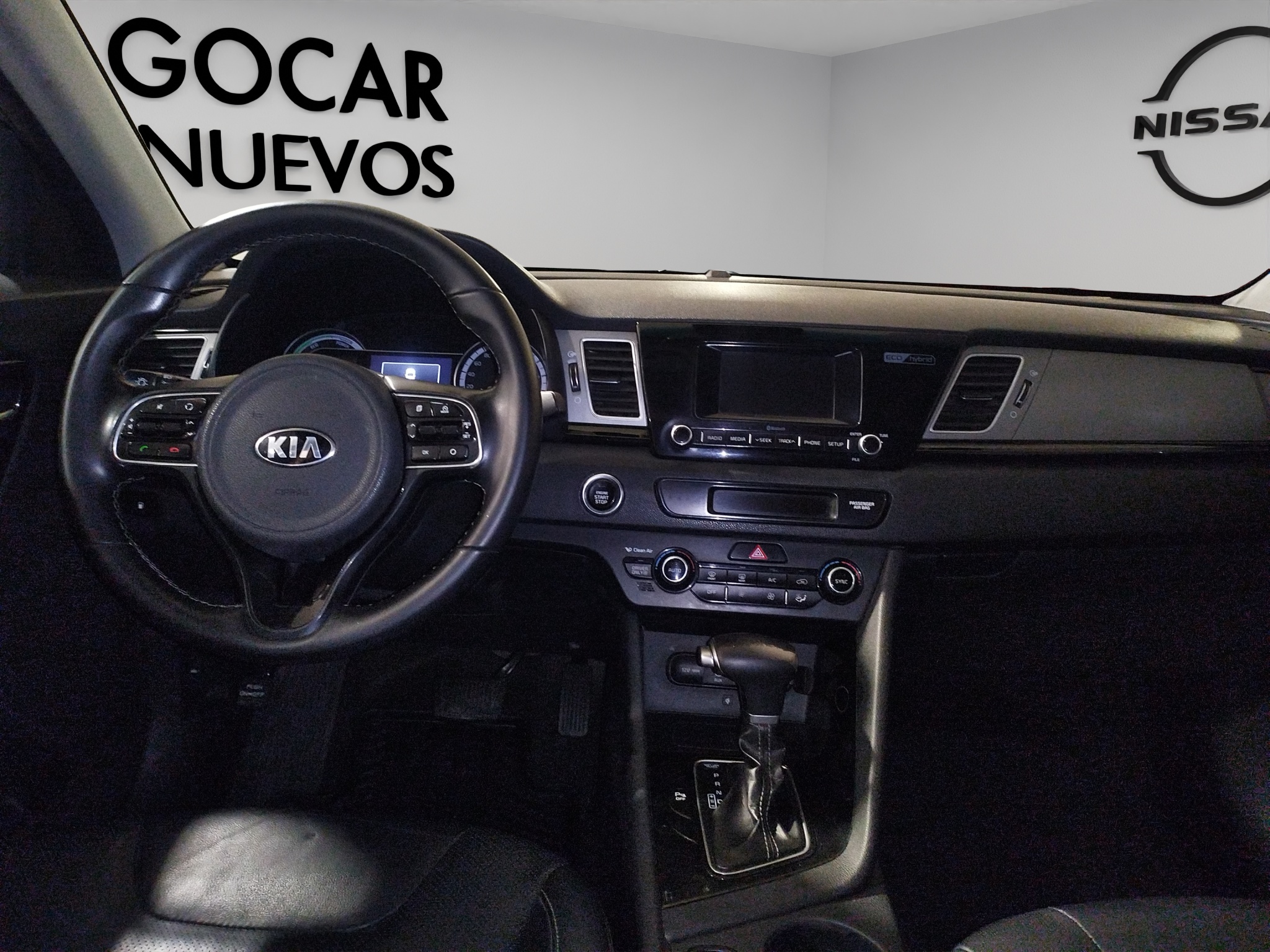 KIA Niro VUD 5 pts. EX, HEV, TA, a/ac., piel, QC, f. xenón, RA-18 2017
