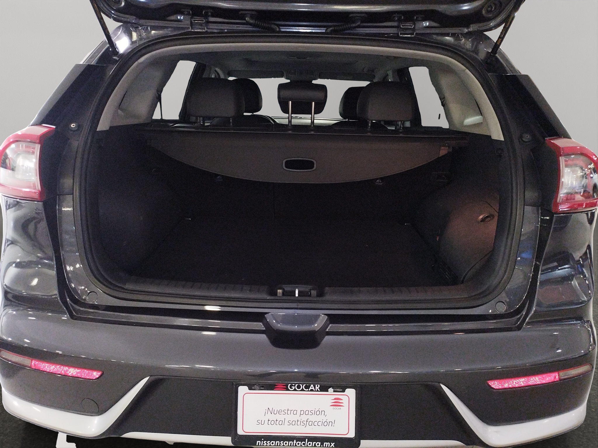 KIA Niro VUD 5 pts. EX, HEV, TA, a/ac., piel, QC, f. xenón, RA-18 2017