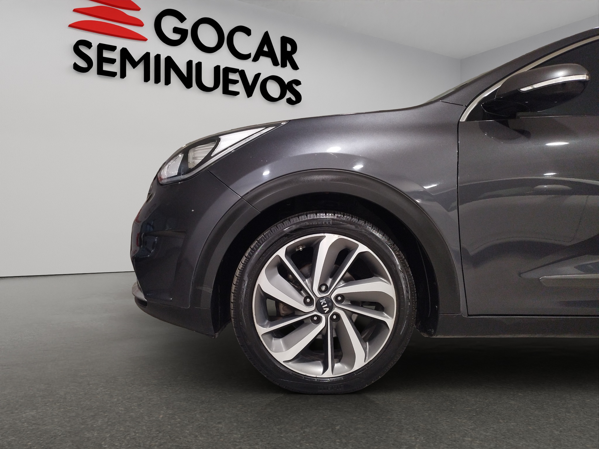 KIA Niro VUD 5 pts. EX, HEV, TA, a/ac., piel, QC, f. xenón, RA-18 2017