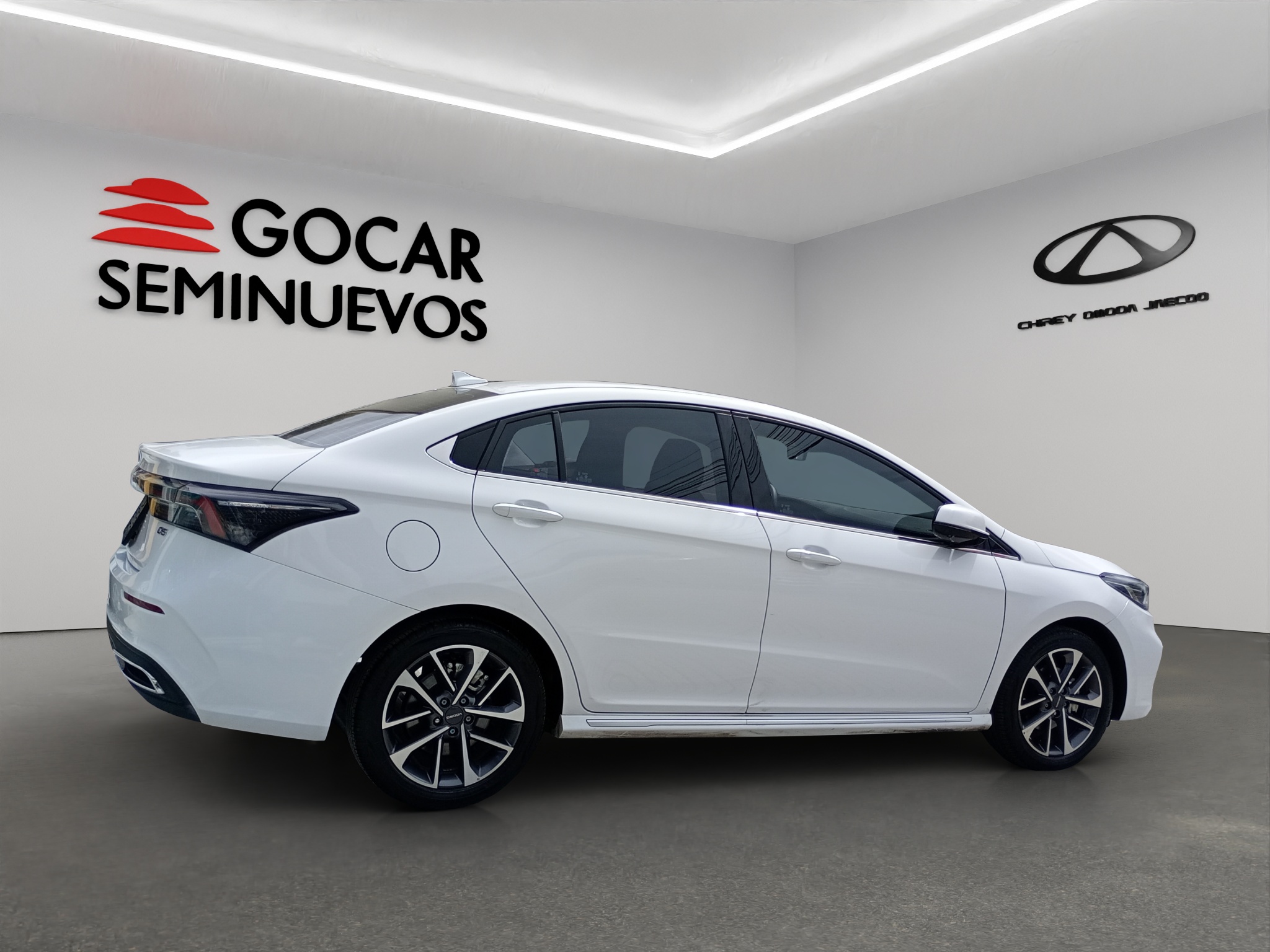 Omoda O5 4 pts. Unlimited, 1.5T, CVT, a/ac. Aut., QC, RA-17 bitono 2024