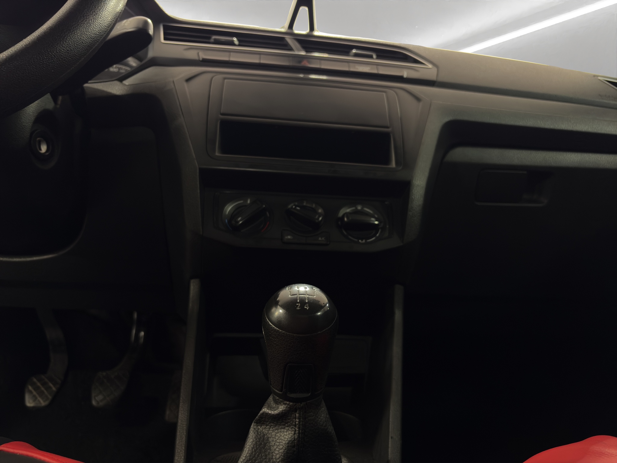 Volkswagen Comerciales Saveiro Pick-Up 2 pts. Robust, Cab. Sencilla, TM5, a/ac., R-14 2022