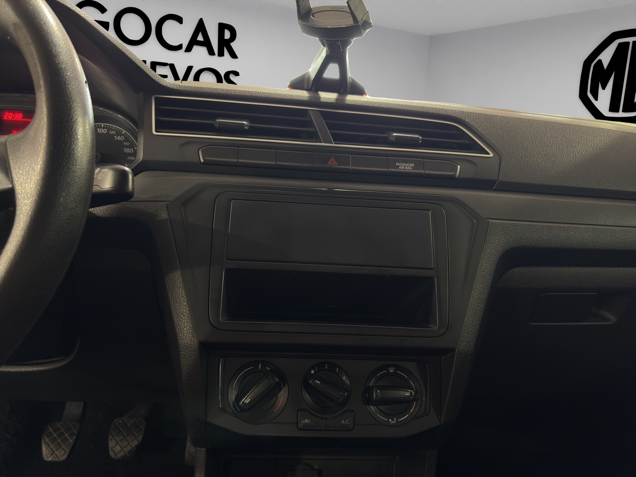 Volkswagen Comerciales Saveiro Pick-Up 2 pts. Robust, Cab. Sencilla, TM5, a/ac., R-14 2022