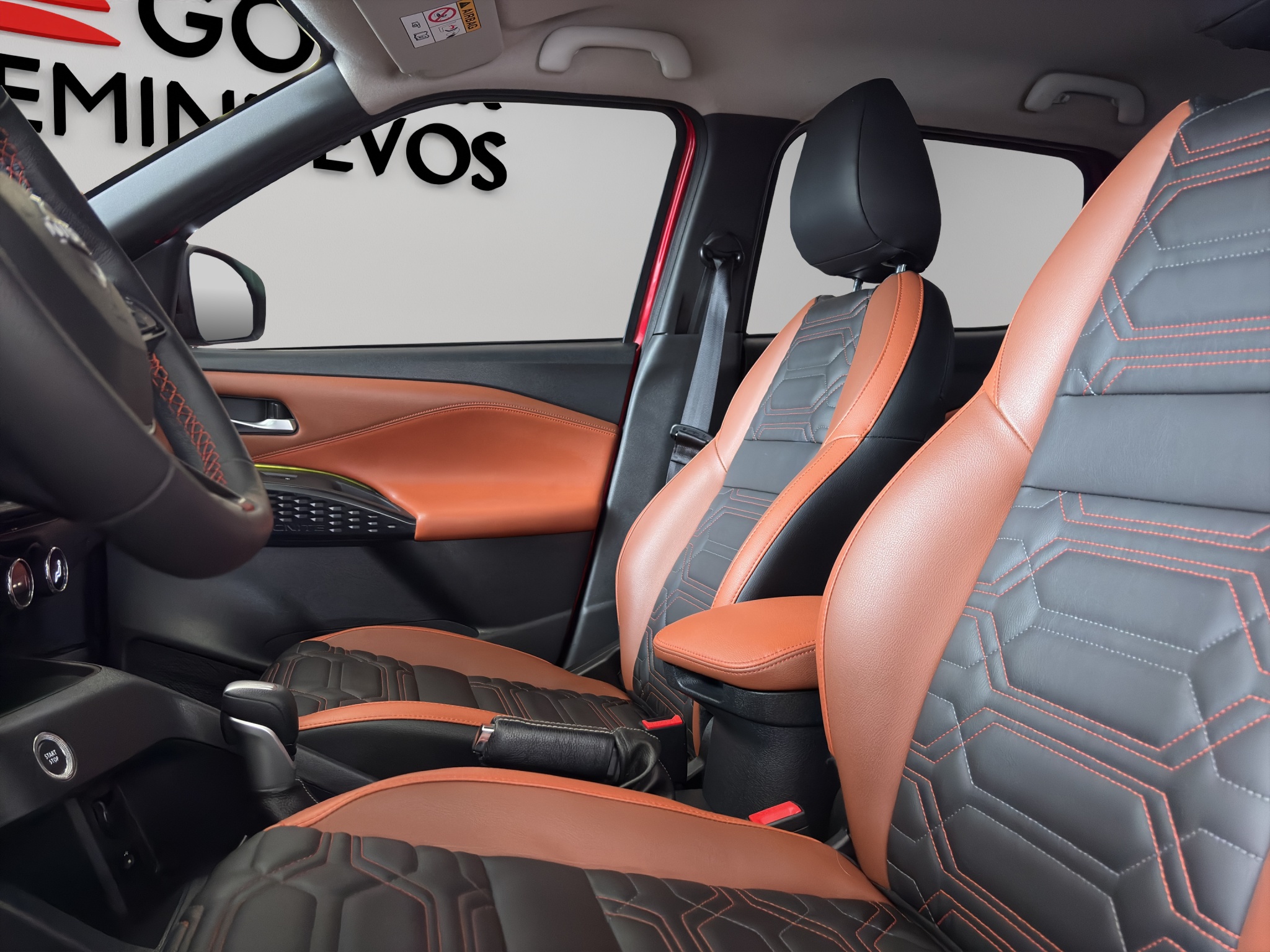 Nissan Magnite VUD EXCLUSIVE CVT 2025