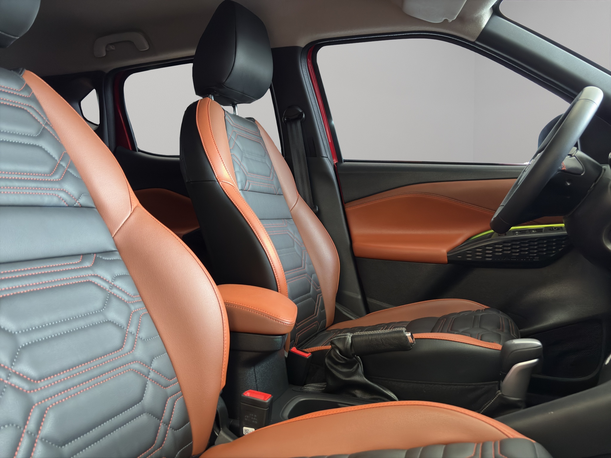 Nissan Magnite VUD EXCLUSIVE CVT 2025