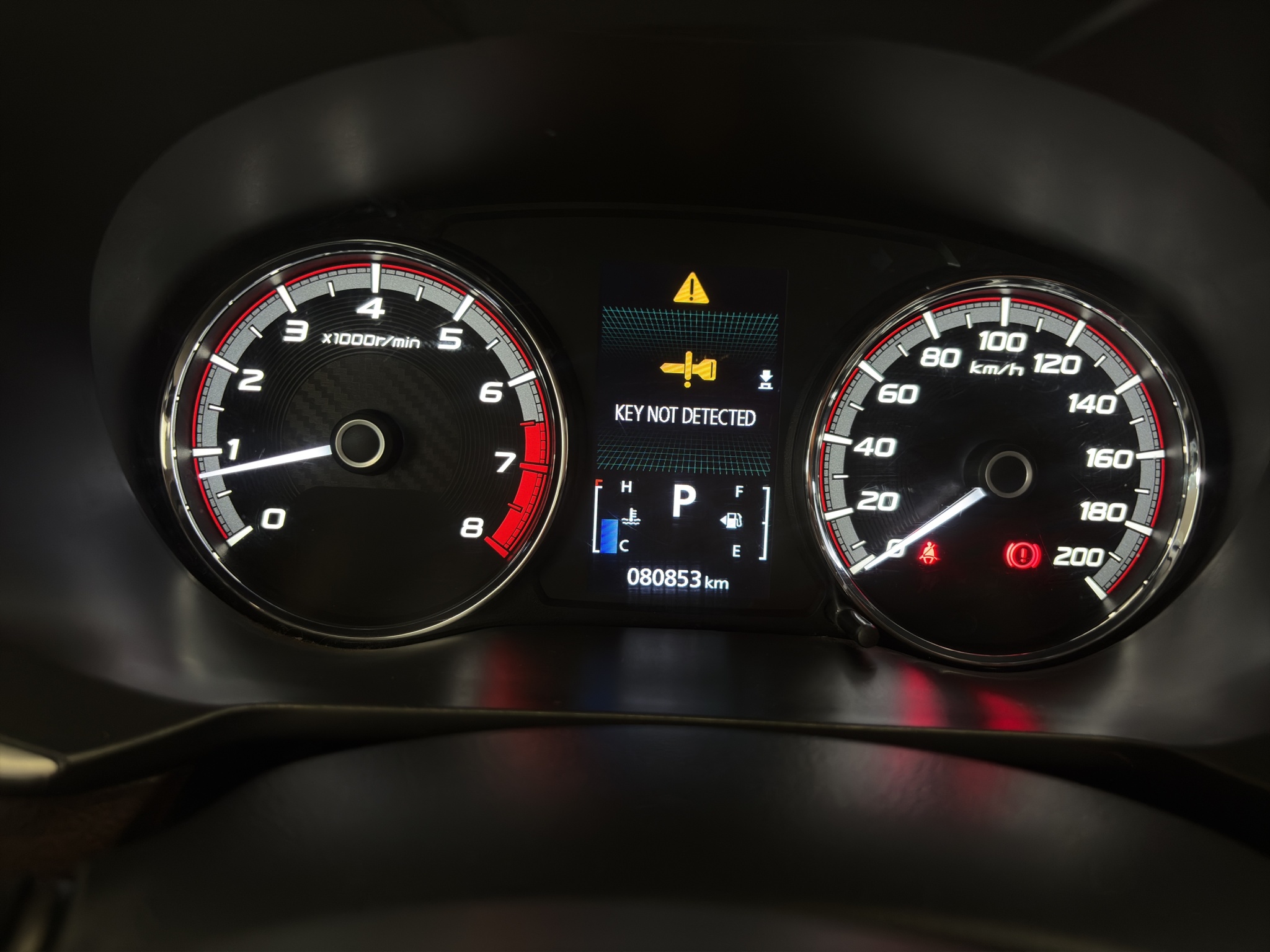 Mitsubishi Xpander VUD 5 pts. Cross y Limited, 1.5l, TA, f. led, 7 pas., RA-17 2023