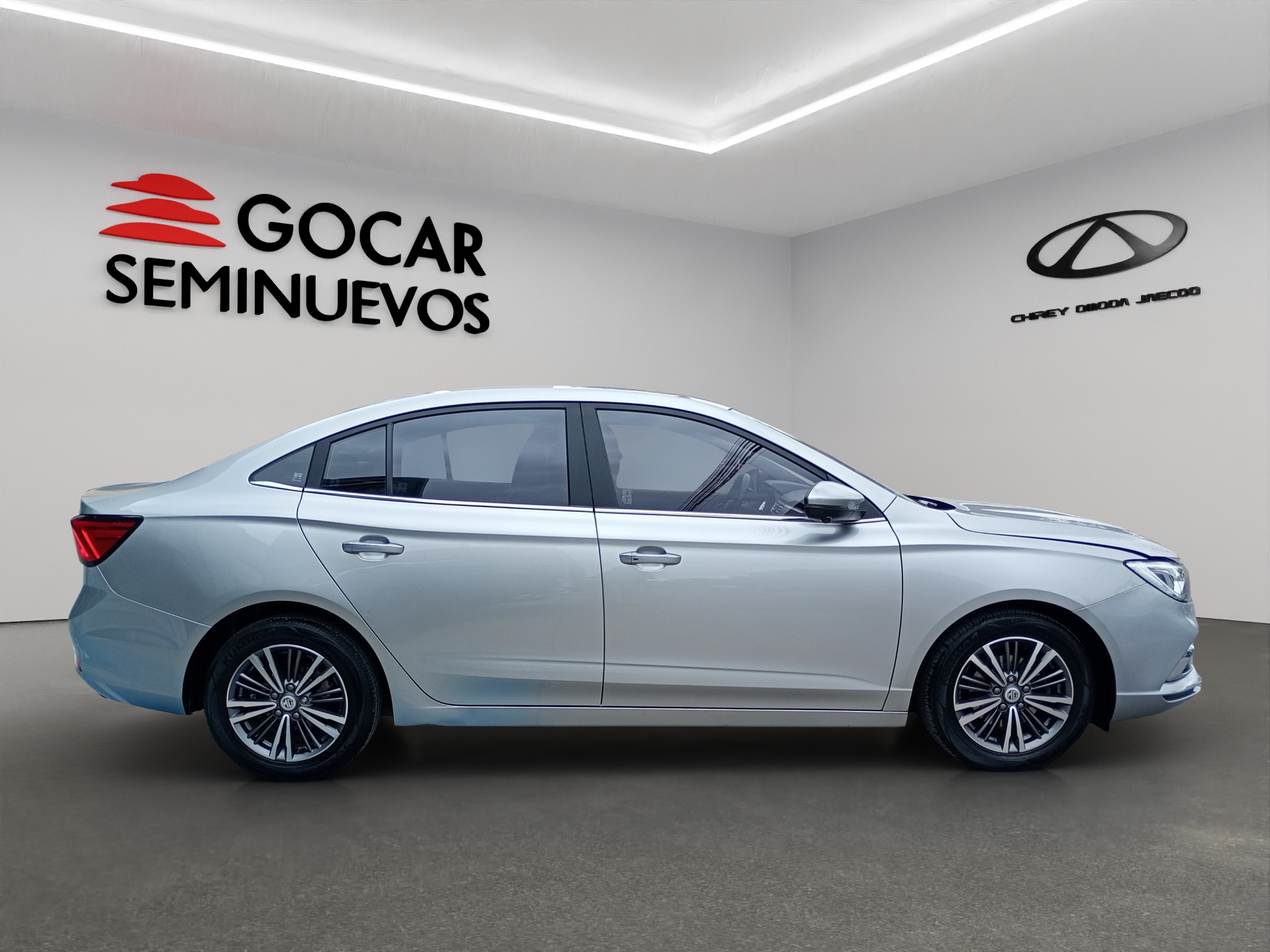MG MG5 4 pts. Elegance, 1.5l, TM5, VE, piel, QC, RA-16 (línea anterior) 2024