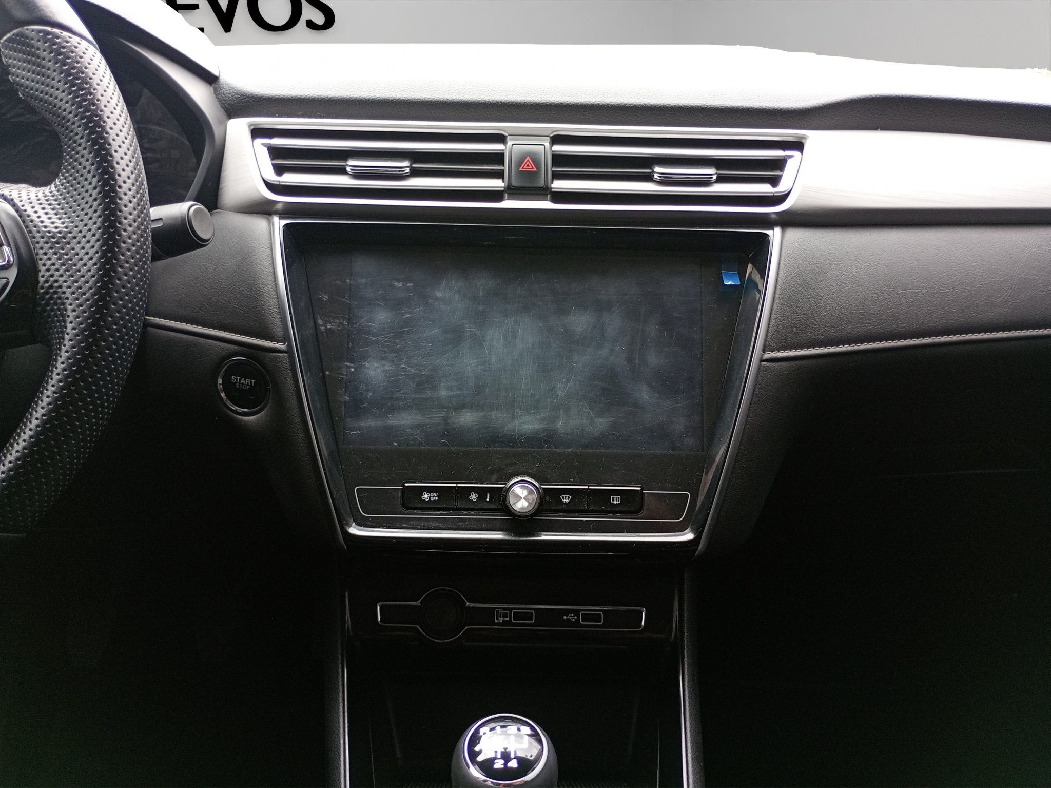 MG MG5 4 pts. Elegance, 1.5l, TM5, VE, piel, QC, RA-16 (línea anterior) 2024