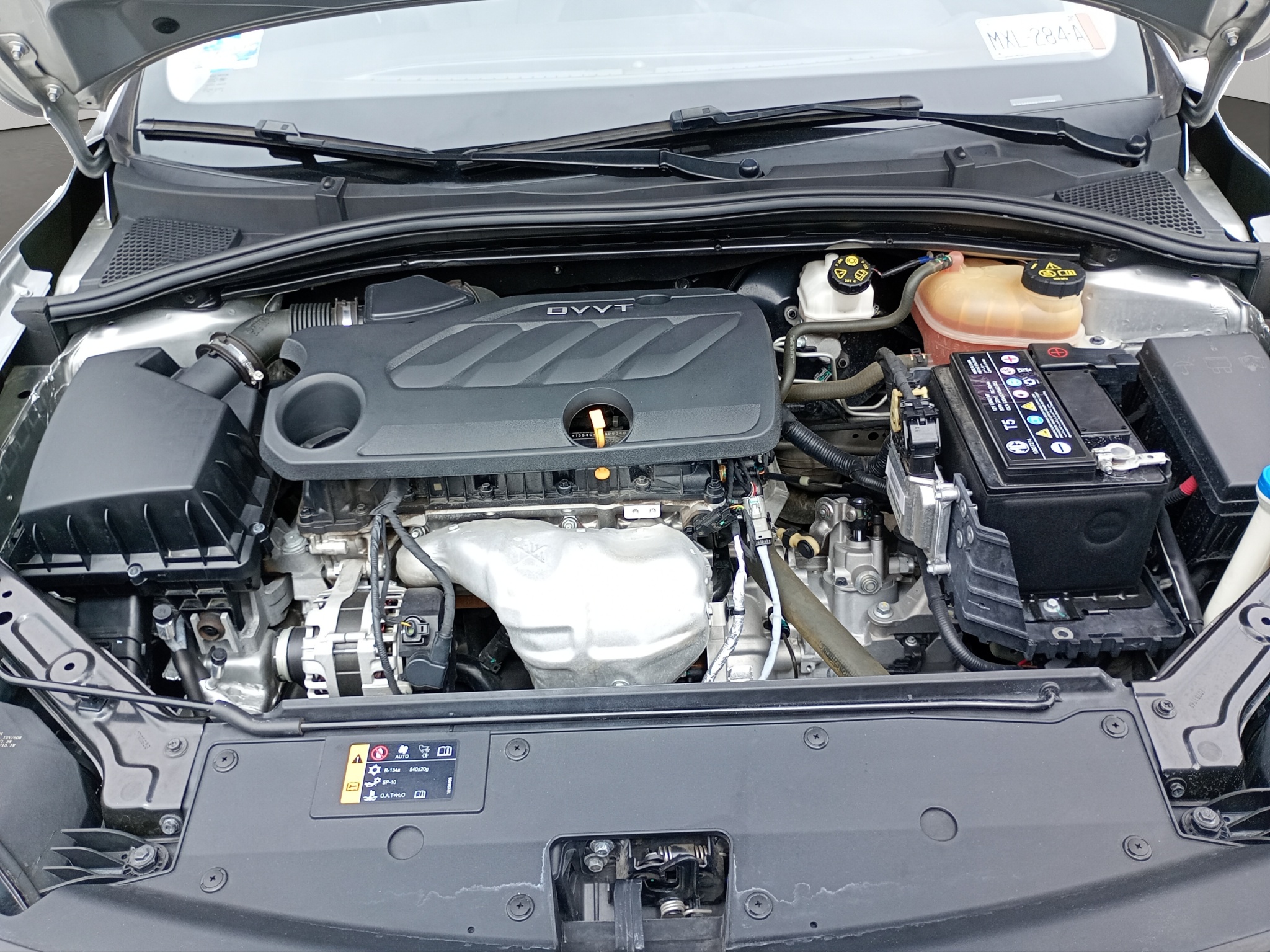 MG MG5 4 pts. Elegance, 1.5l, TM5, VE, piel, QC, RA-16 (línea anterior) 2024
