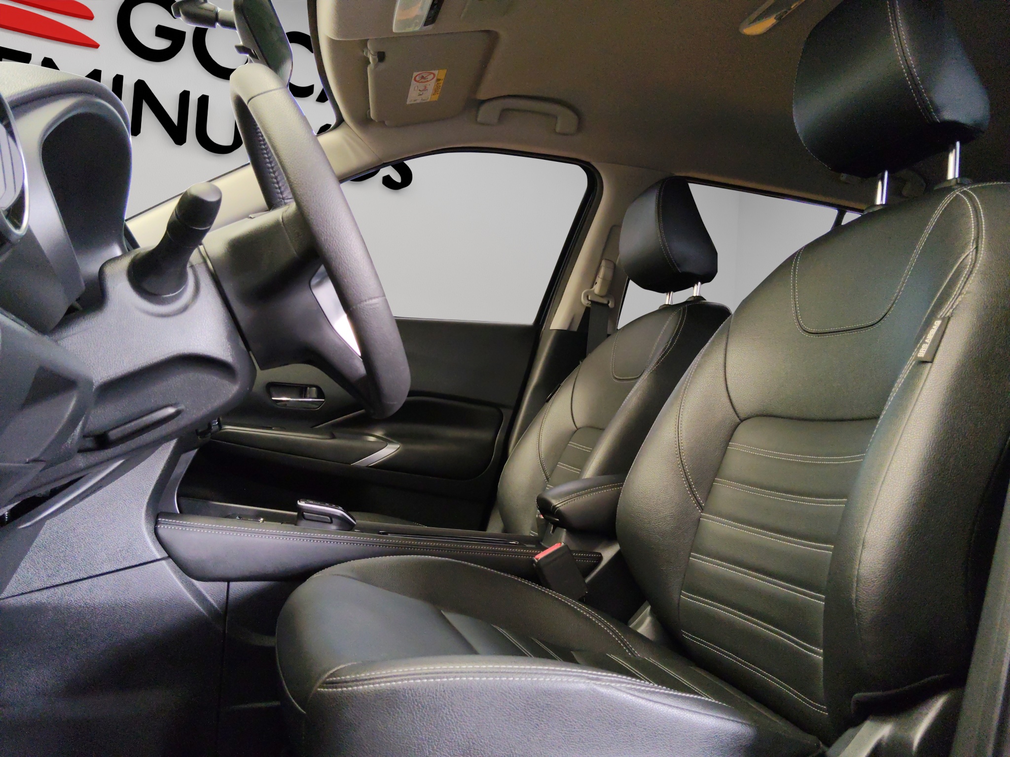 Nissan Kicks VUD 5 pts. Exclusive e-Power, E-REV, TA, piel, RA-17 2023