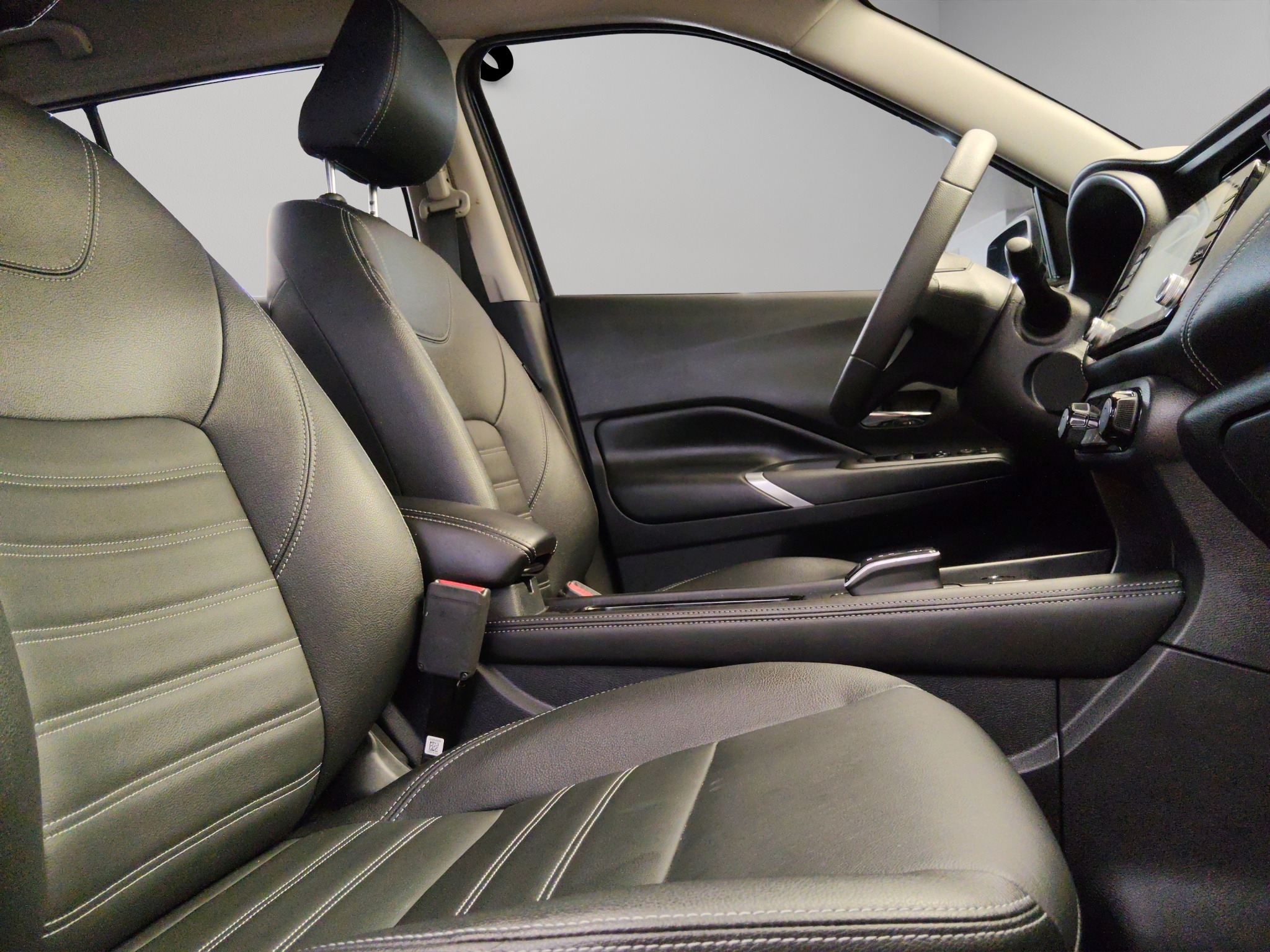 Nissan Kicks VUD 5 pts. Exclusive e-Power, E-REV, TA, piel, RA-17 2023