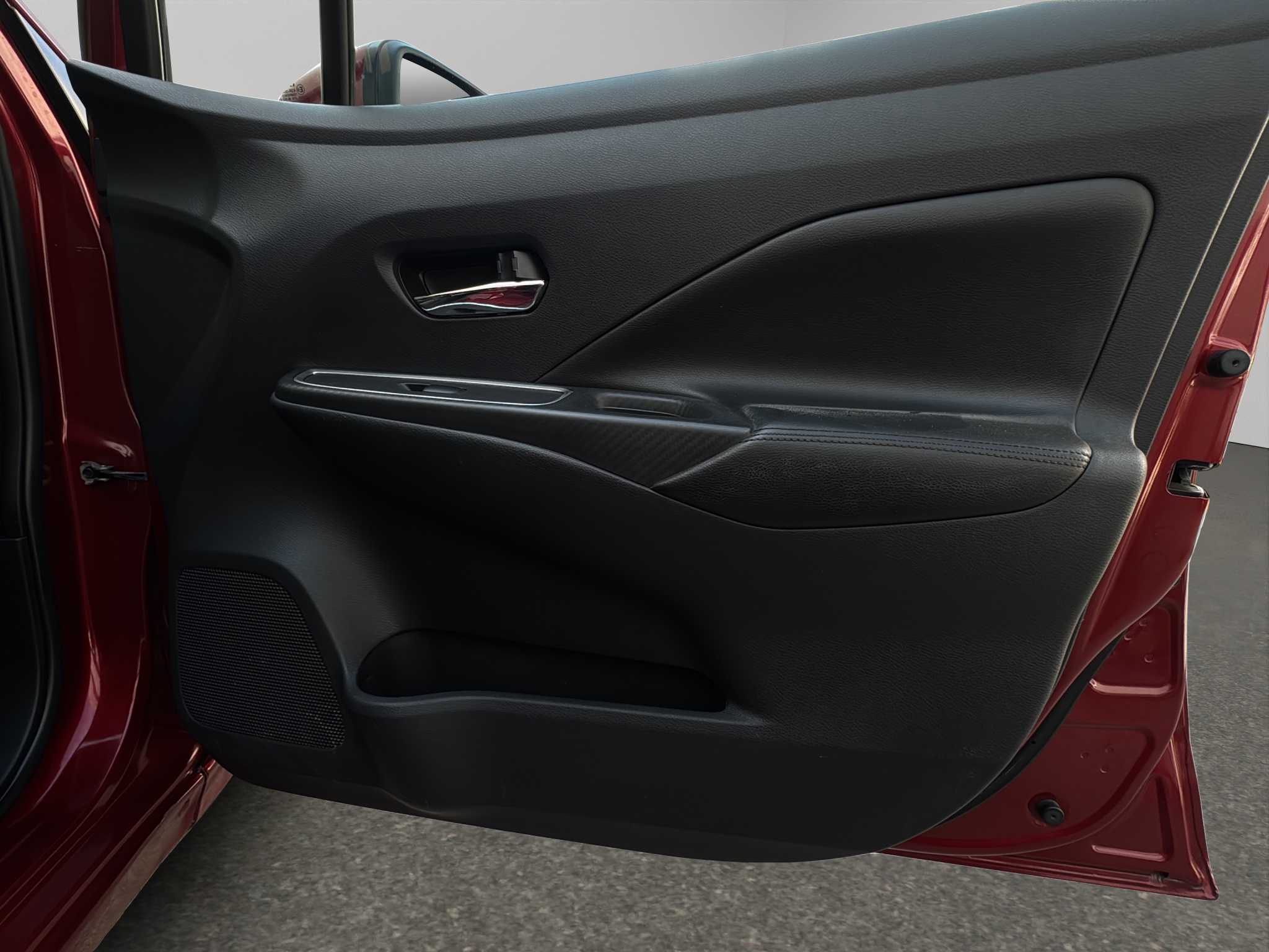 Nissan Versa 4 pts. Platinum, CVT, a/ac. Aut., VE, piel, GPS, f. led, RA-17 (línea nueva) 2020