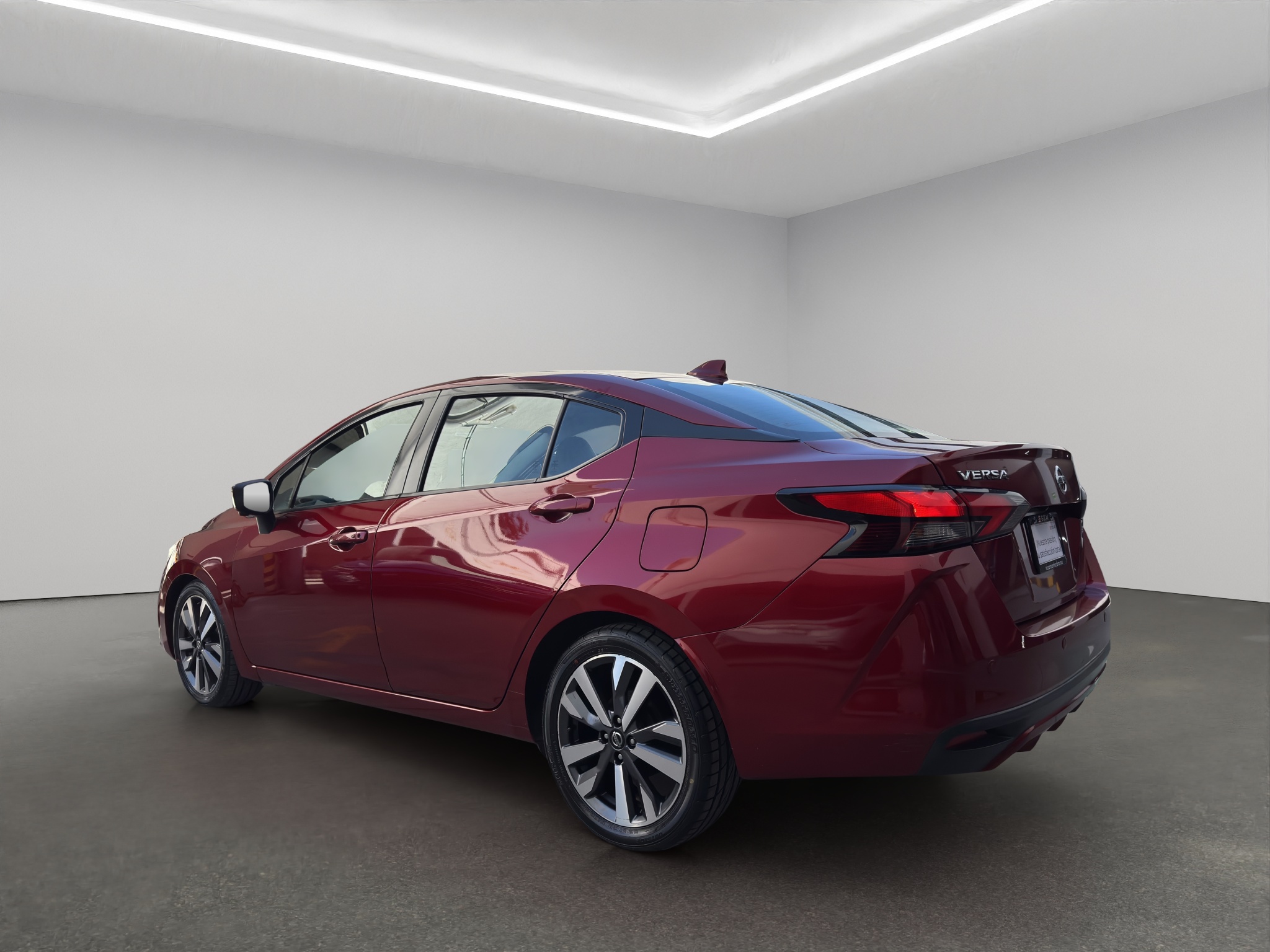 Nissan Versa 4 pts. Platinum, CVT, a/ac. Aut., VE, piel, GPS, f. led, RA-17 (línea nueva) 2020