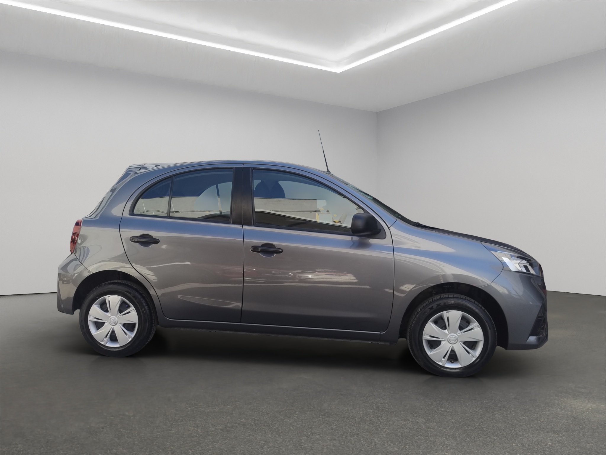 Nissan March 5 pts. HB Sense, TM5, a/ac., R-14 2024