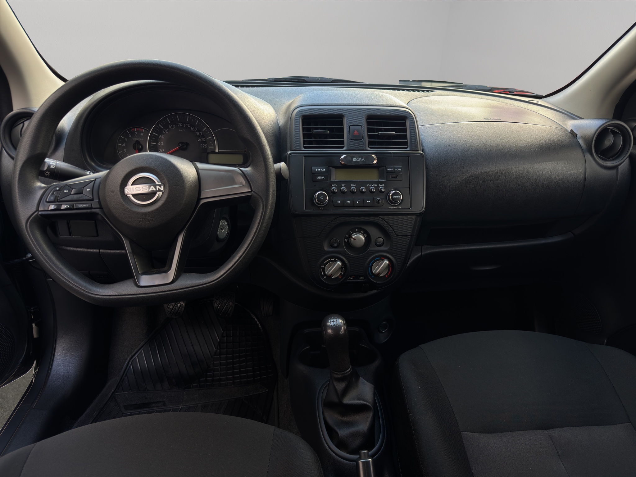 Nissan March 5 pts. HB Sense, TM5, a/ac., R-14 2024