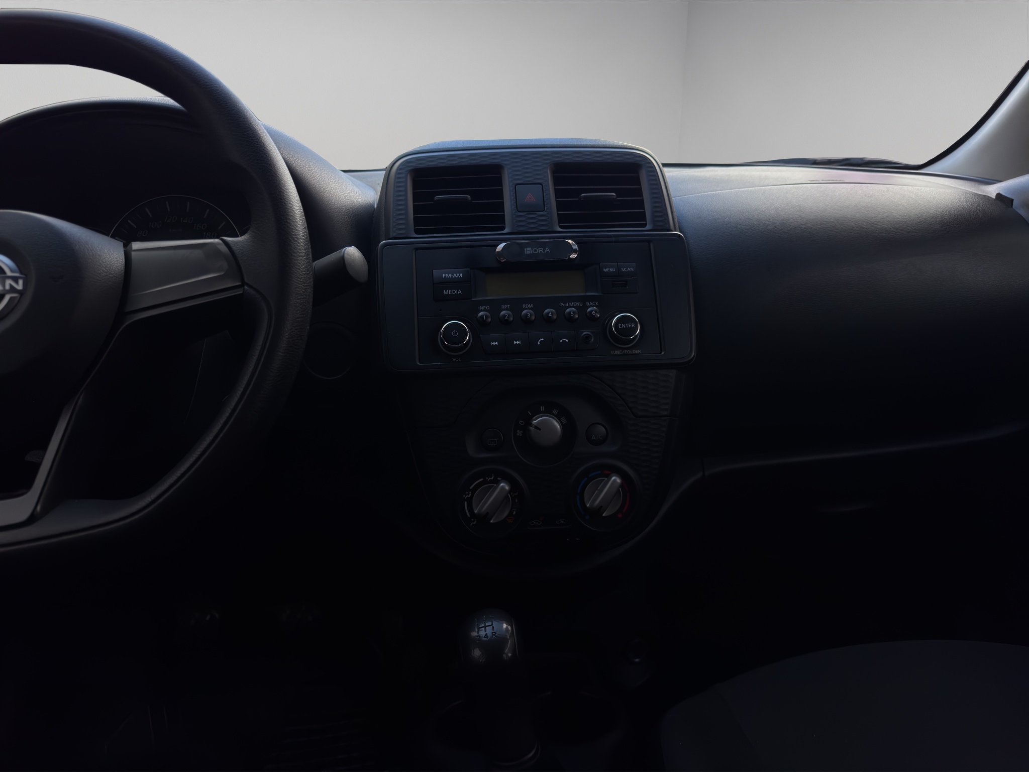 Nissan March 5 pts. HB Sense, TM5, a/ac., R-14 2024