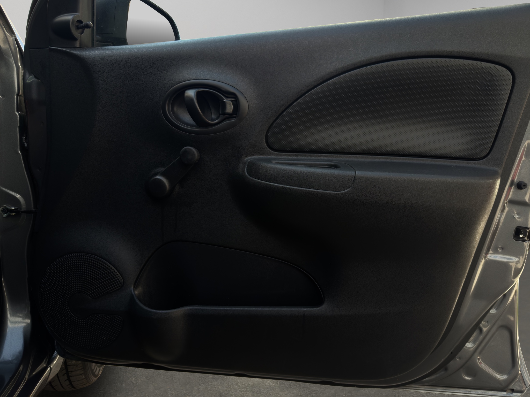 Nissan March 5 pts. HB Sense, TM5, a/ac., R-14 2024