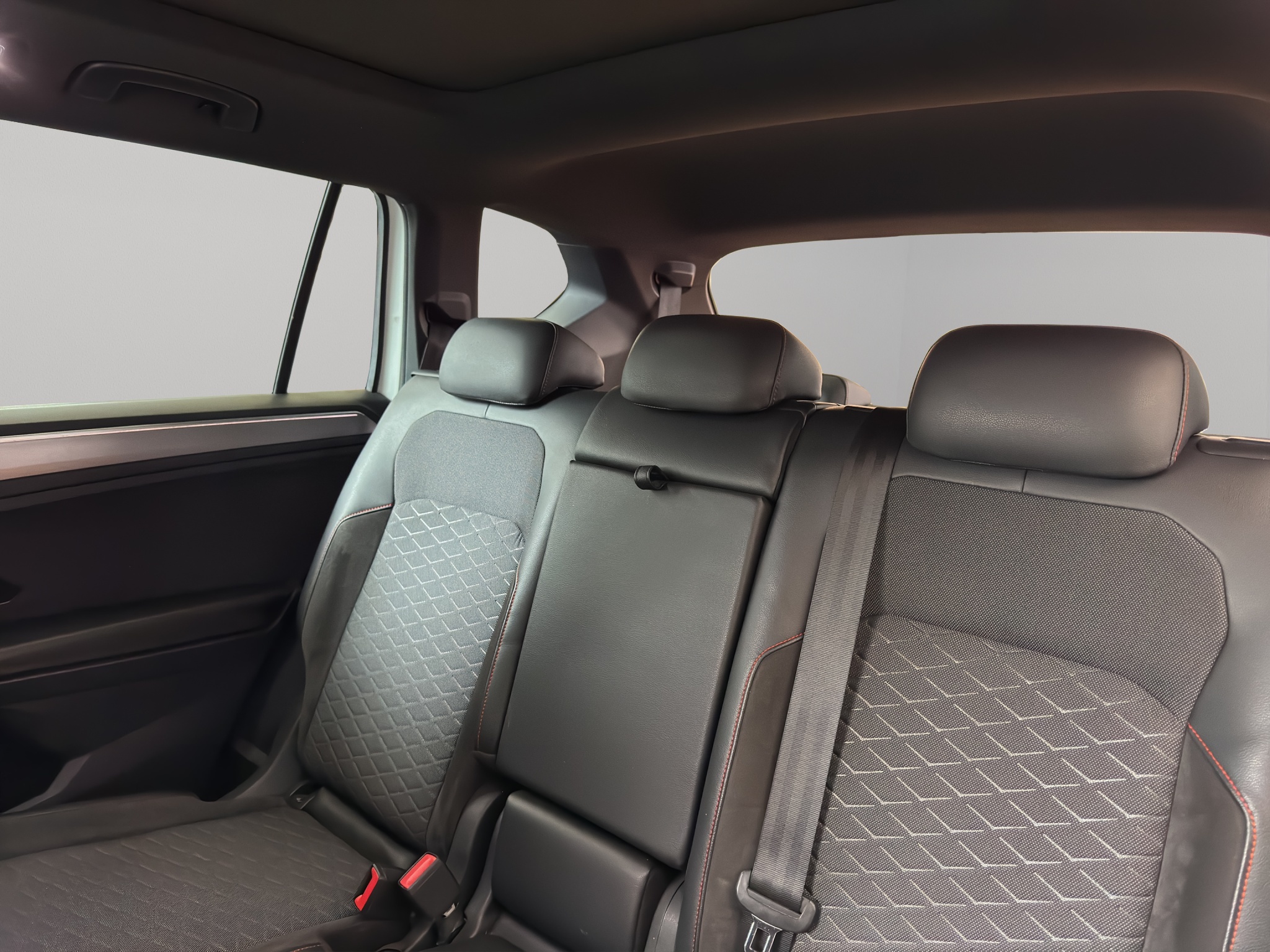 Seat Tarraco  5 pts. FR, 150 HP, 1.4T, DSG, TP, s. Beats, f. led, 5 pas., RA-19 2021