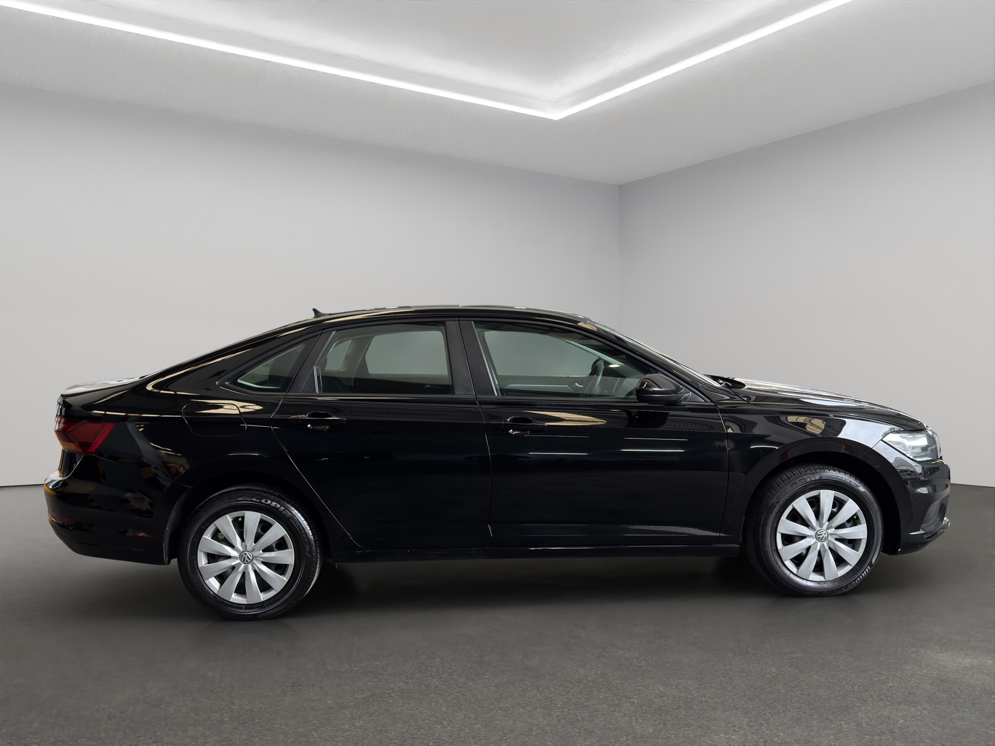Volkswagen Jetta A7 TRENDLINE TA 2019