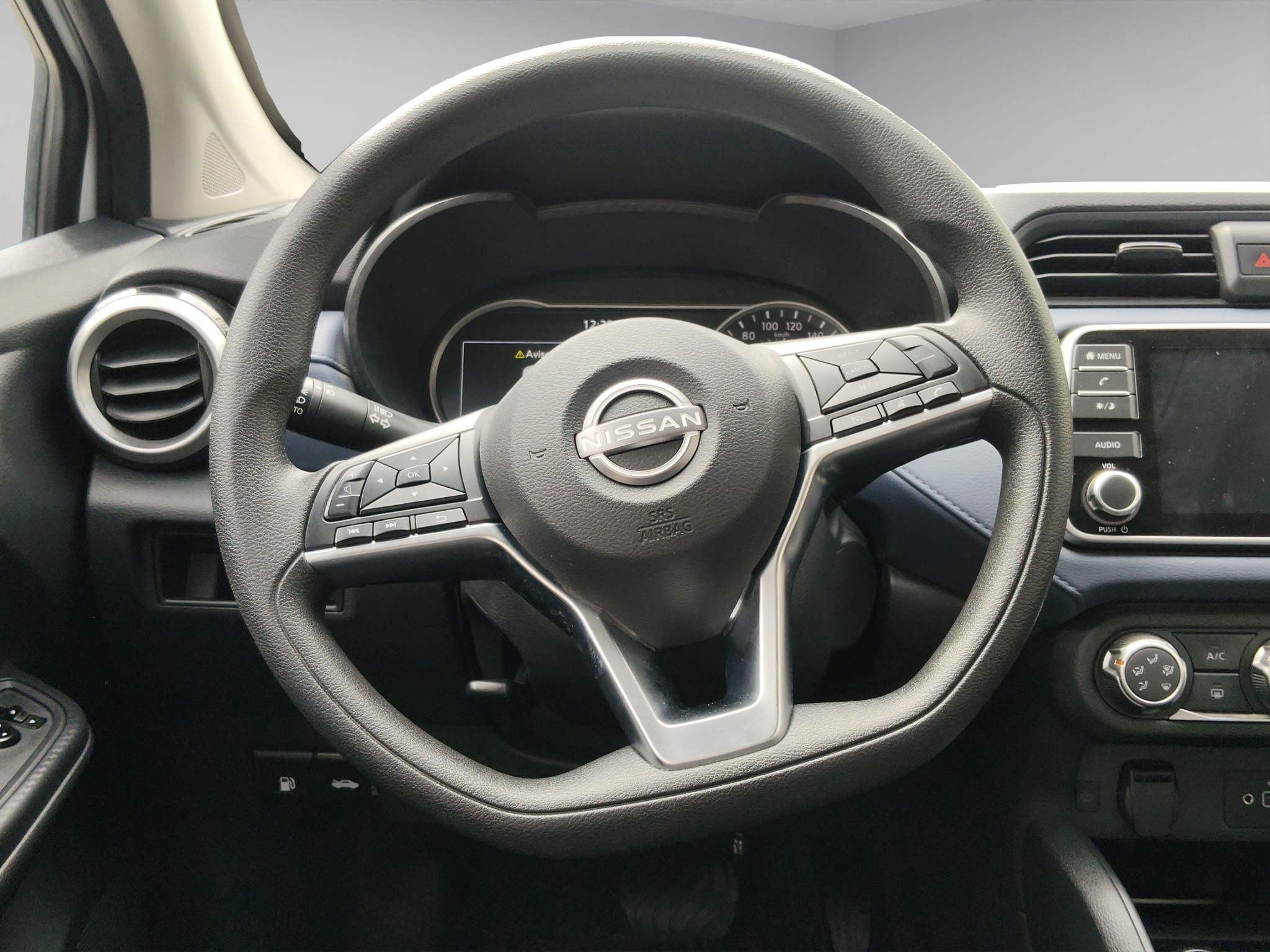 Nissan Versa ADVANCE CVT 2024