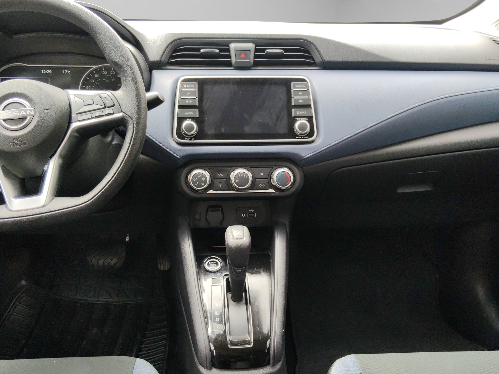 Nissan Versa ADVANCE CVT 2024