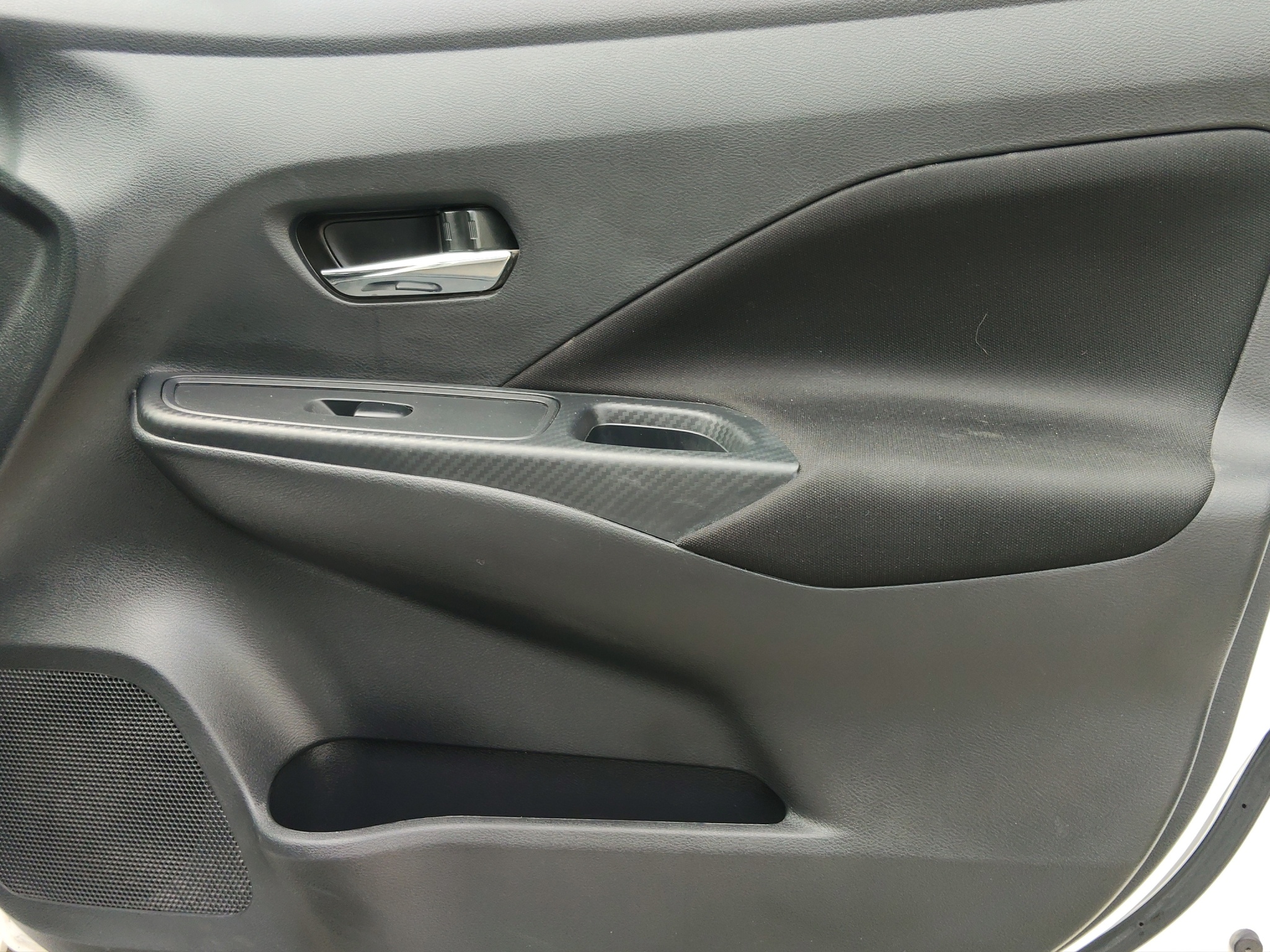 Nissan Versa ADVANCE CVT 2024