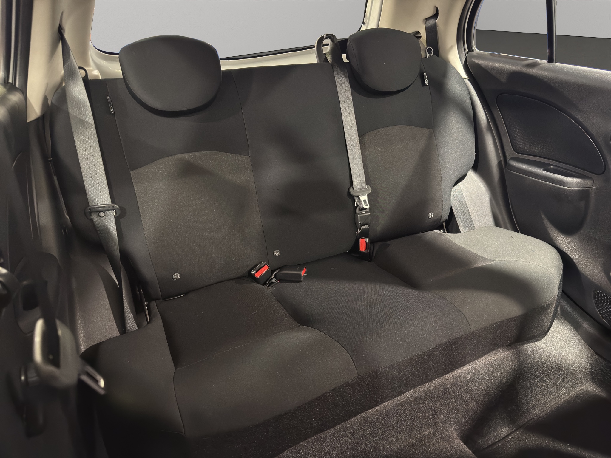 Nissan March SENSE TA 2024