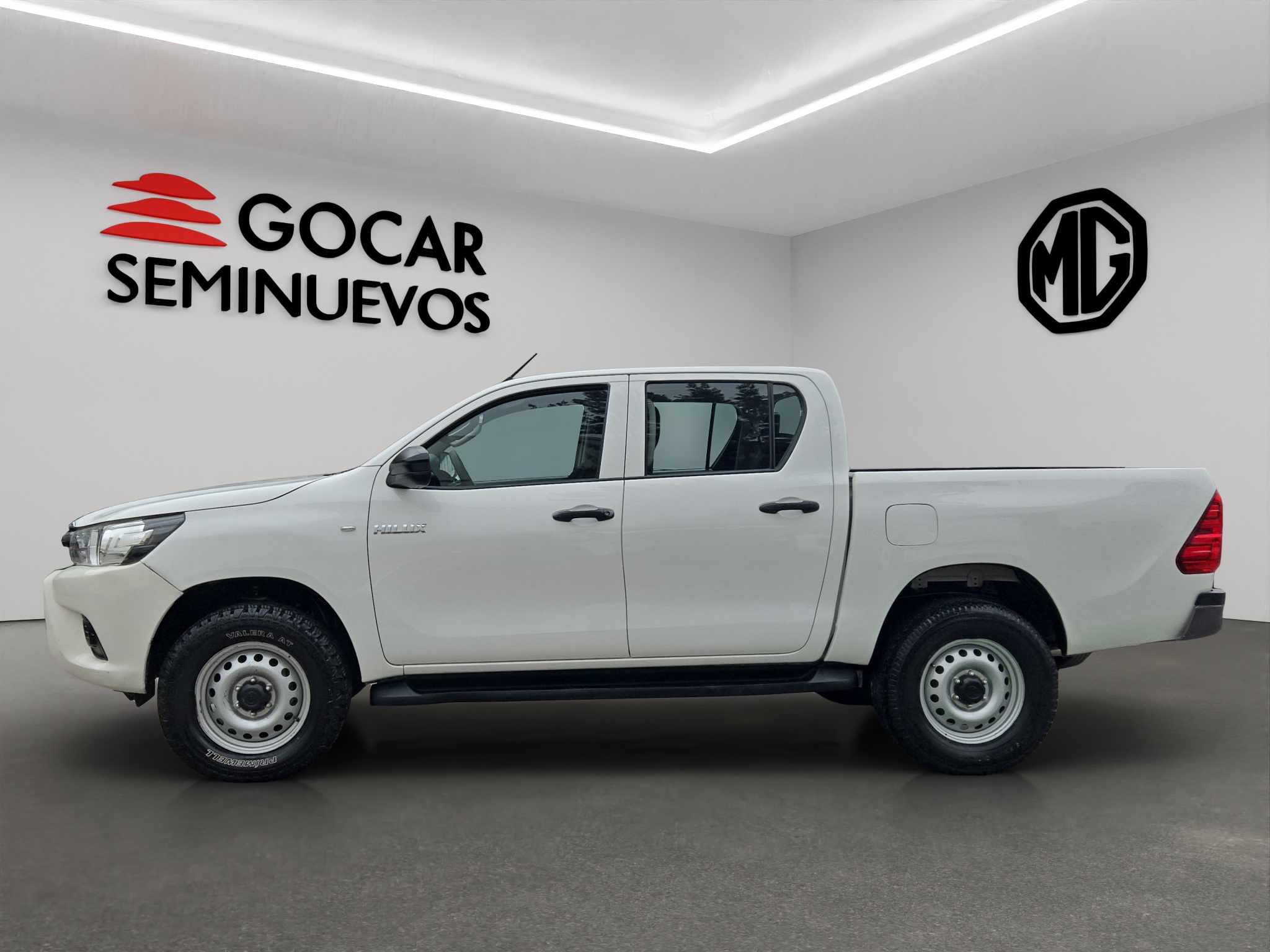 Toyota Comerciales Hilux Pick-Up 4 pts. Base, Doble Cab., TM5, a/ac., VE del. 2019