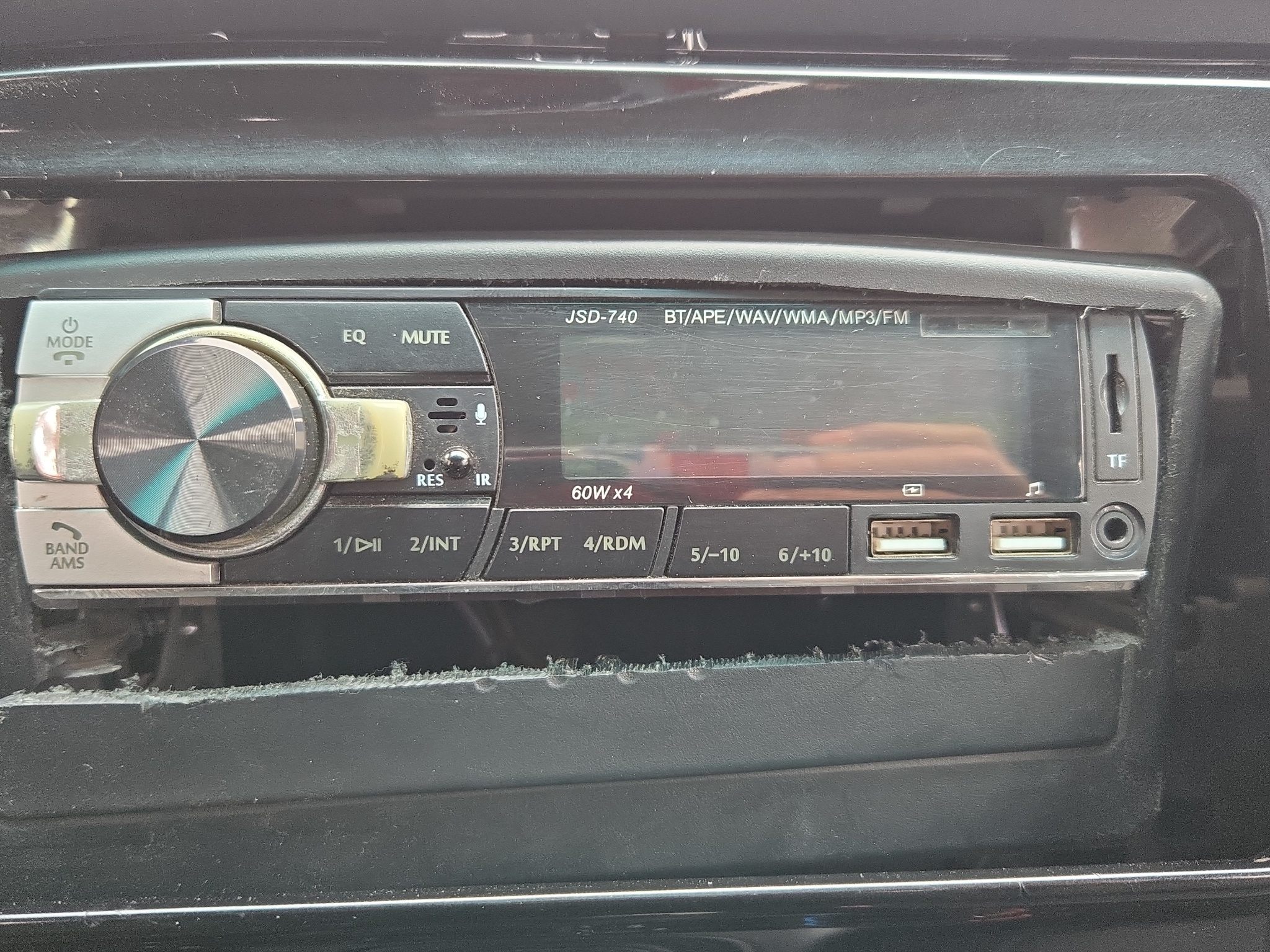 Toyota Comerciales Hilux Pick-Up 4 pts. Base, Doble Cab., TM5, a/ac., VE del. 2019