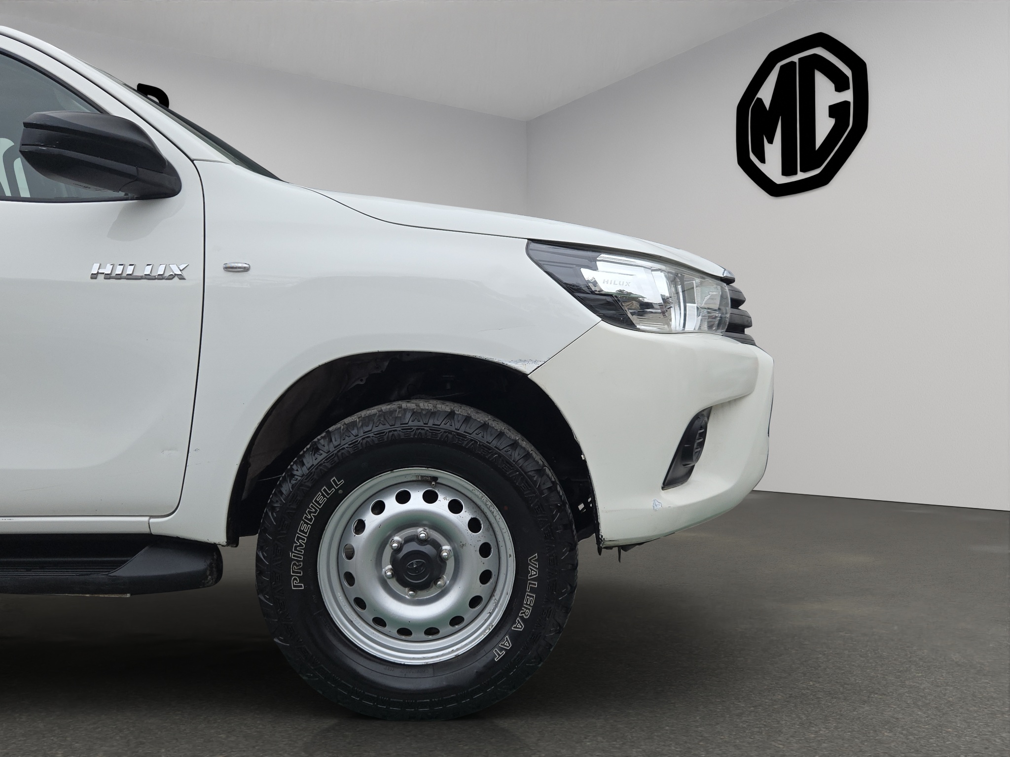 Toyota Comerciales Hilux Pick-Up 4 pts. Base, Doble Cab., TM5, a/ac., VE del. 2019