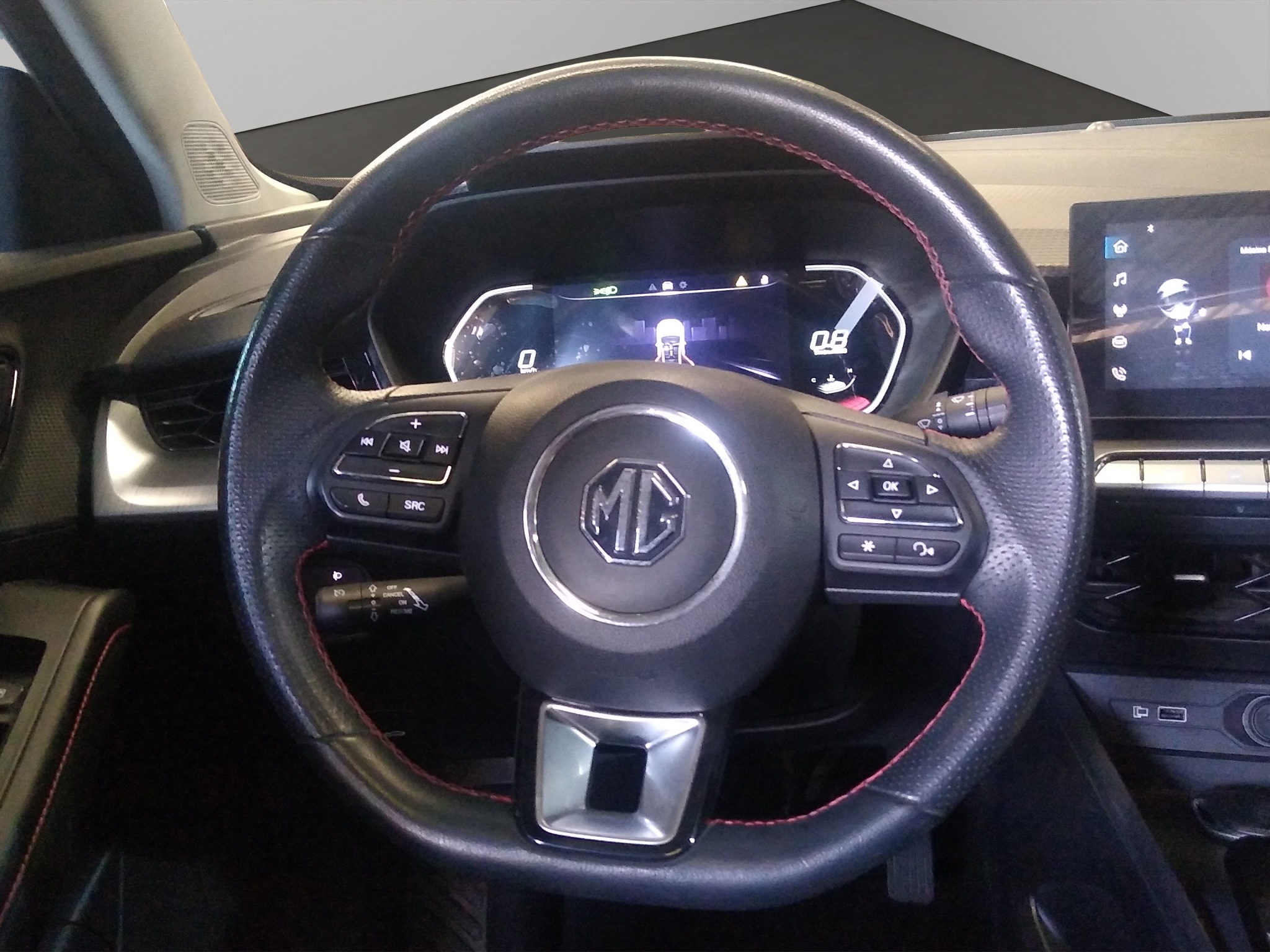 MG GT 4 pts. Alpha, 1.5T, TA, piel, QC, cambios al volante, RA-17 2023