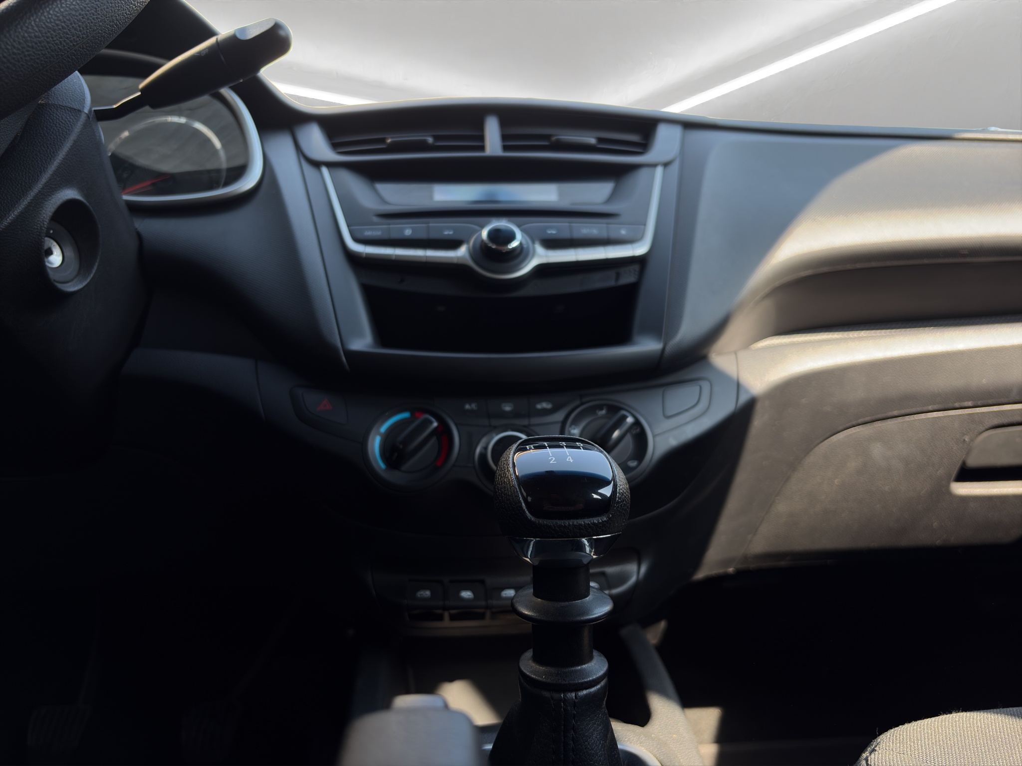 Chevrolet Aveo 4 pts. LS, TM5, a/ac., R-14 2020